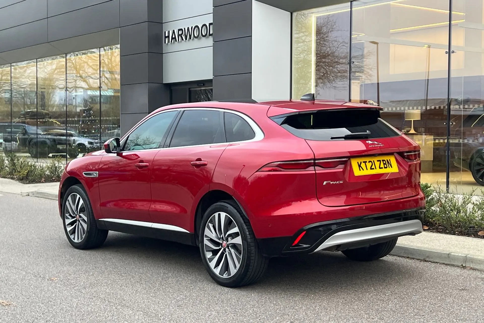 Jaguar F-PACE thumbnail image number 15