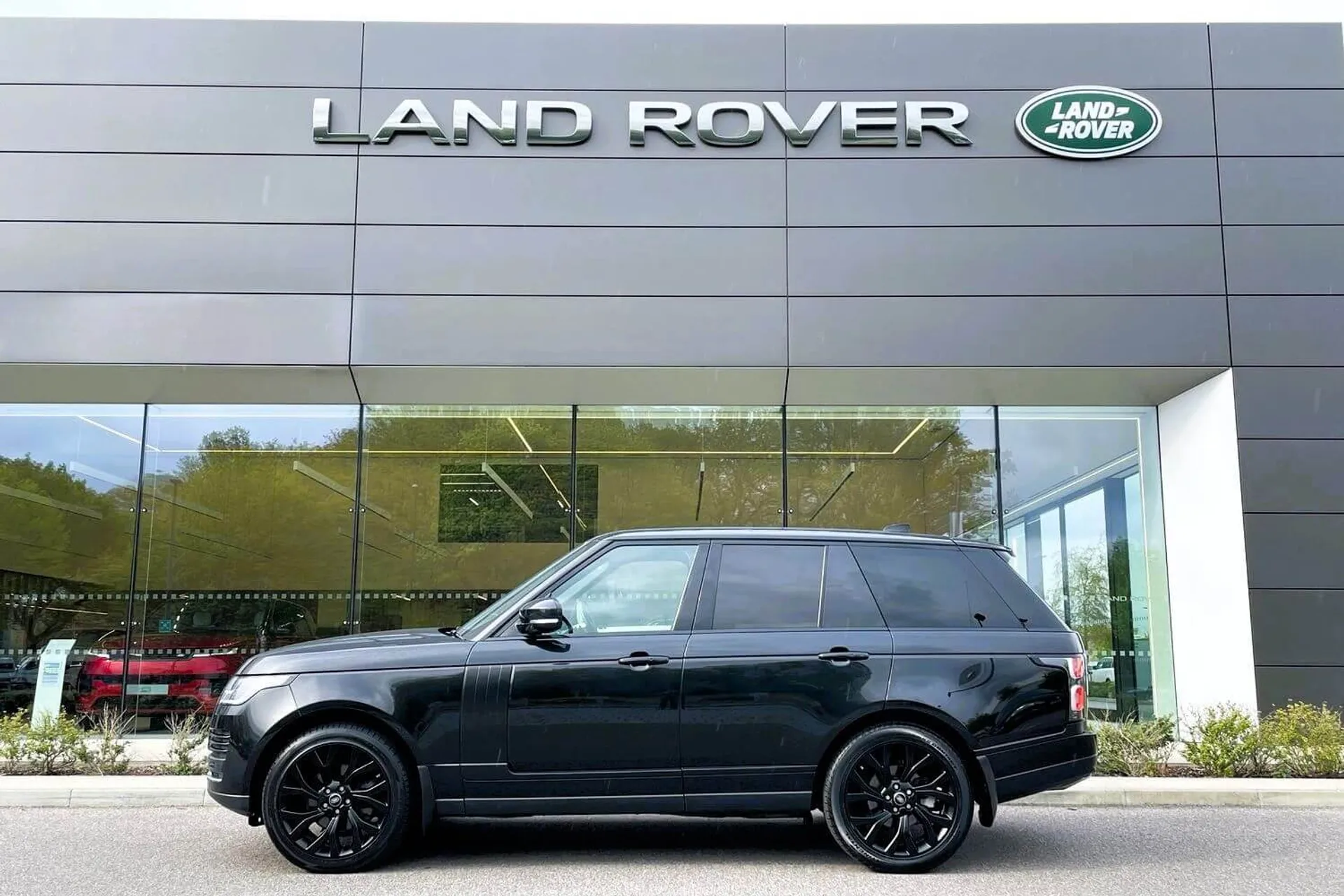LAND ROVER RANGE ROVER thumbnail image number 8