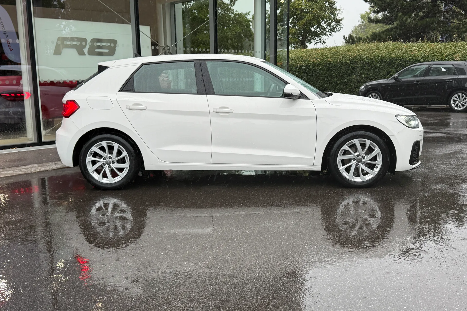 Audi A1 thumbnail image number 2