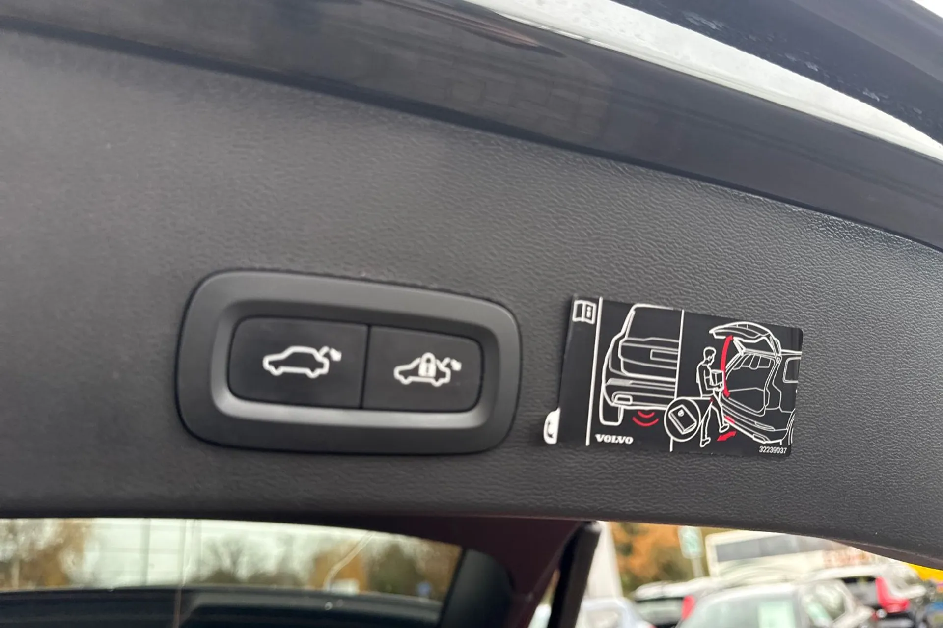 Volvo XC40 thumbnail image number 21