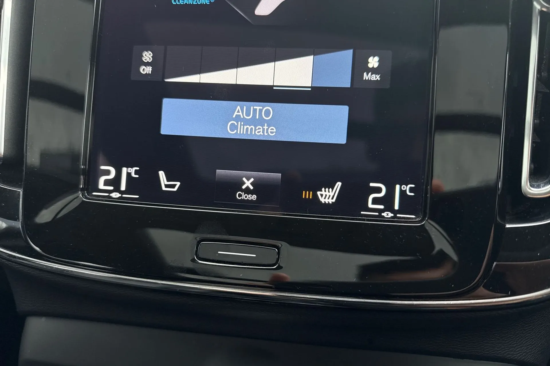 Volvo XC40 thumbnail image number 40