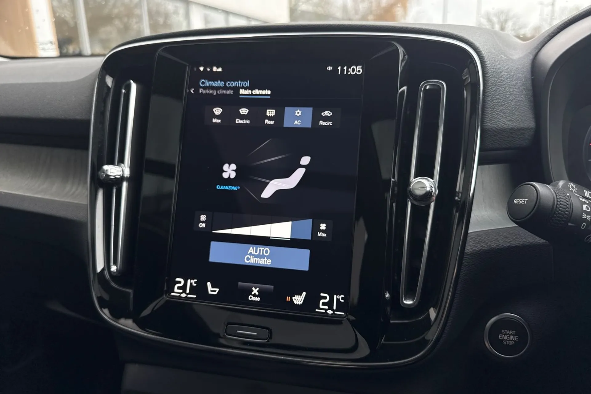 Volvo XC40 thumbnail image number 39