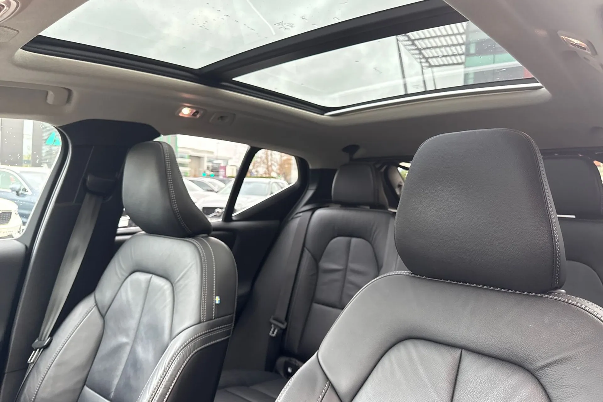 Volvo XC40 thumbnail image number 29