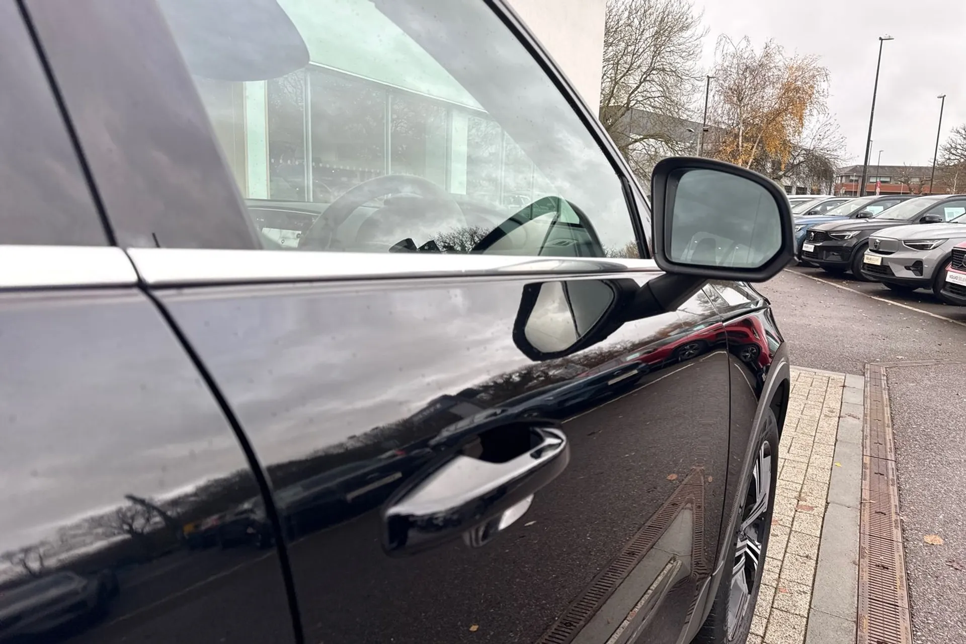 Volvo XC40 thumbnail image number 17