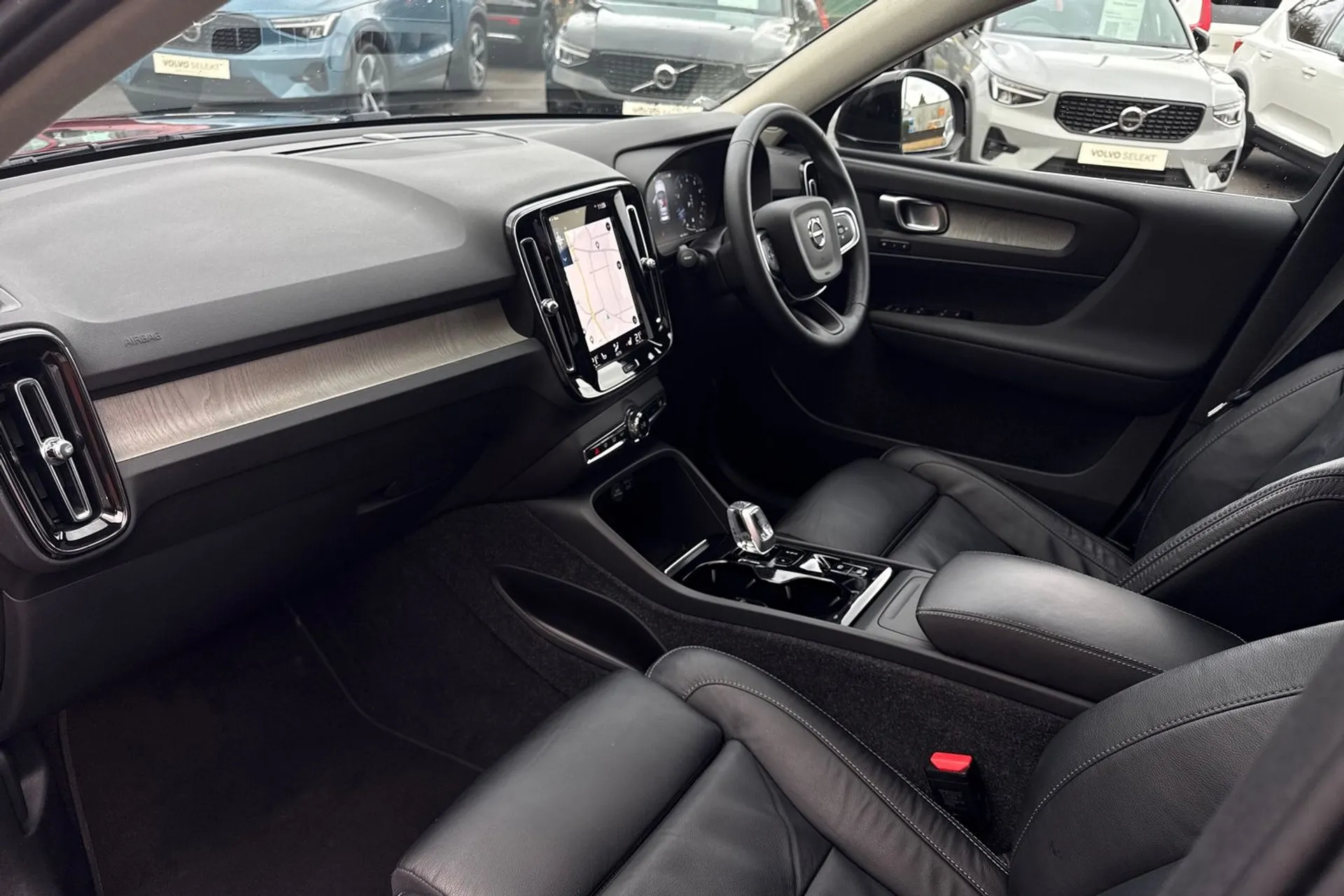 Volvo XC40 thumbnail image number 27