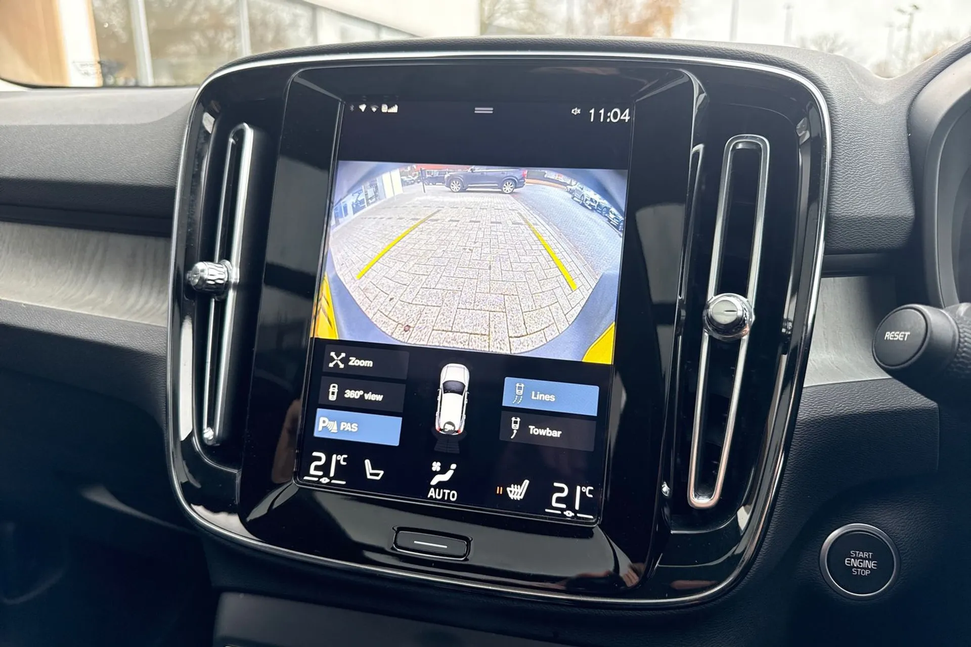 Volvo XC40 thumbnail image number 38