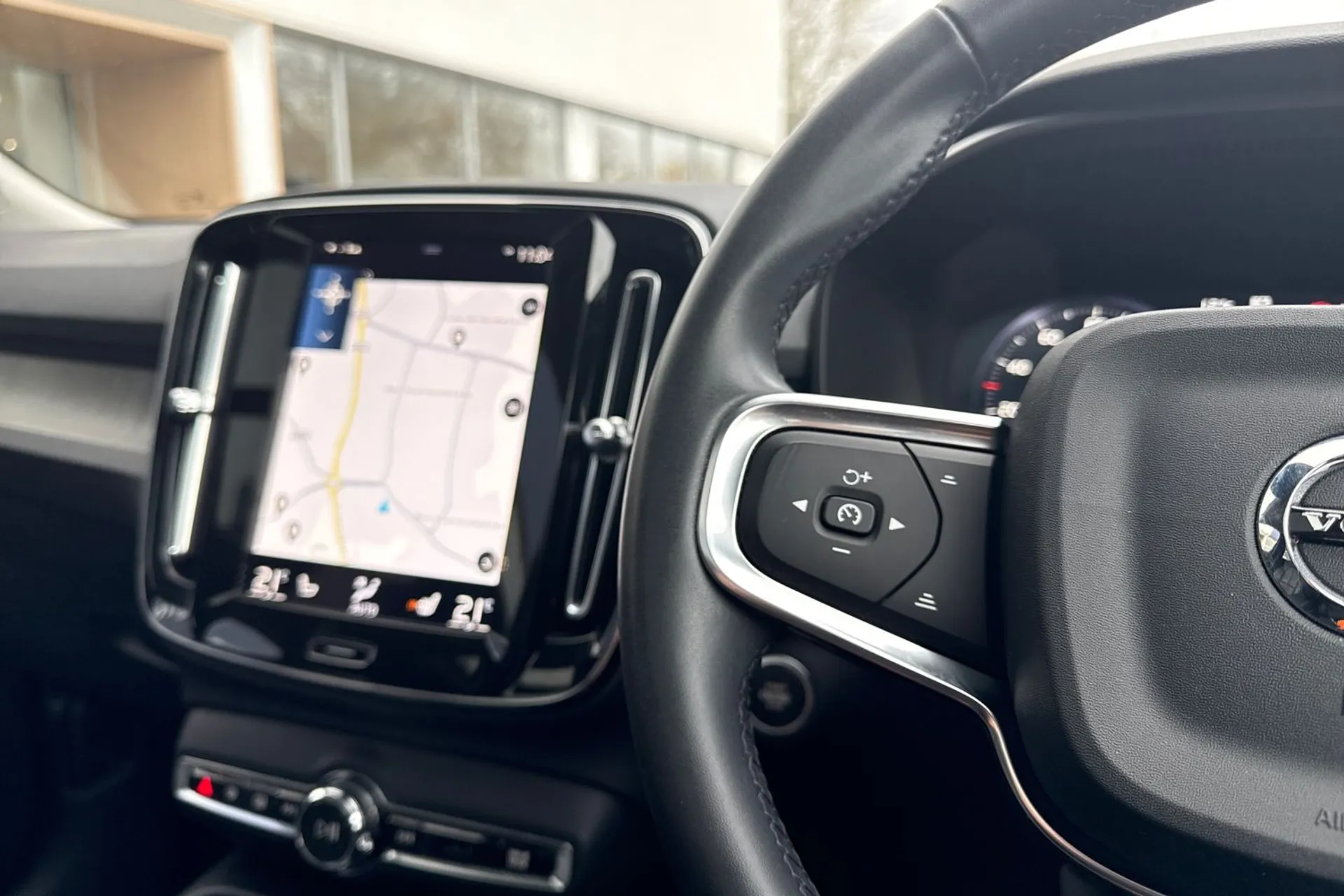 Volvo XC40 thumbnail image number 36