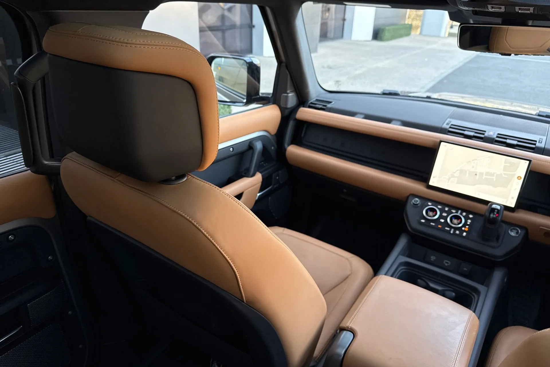 LAND ROVER DEFENDER thumbnail image number 59