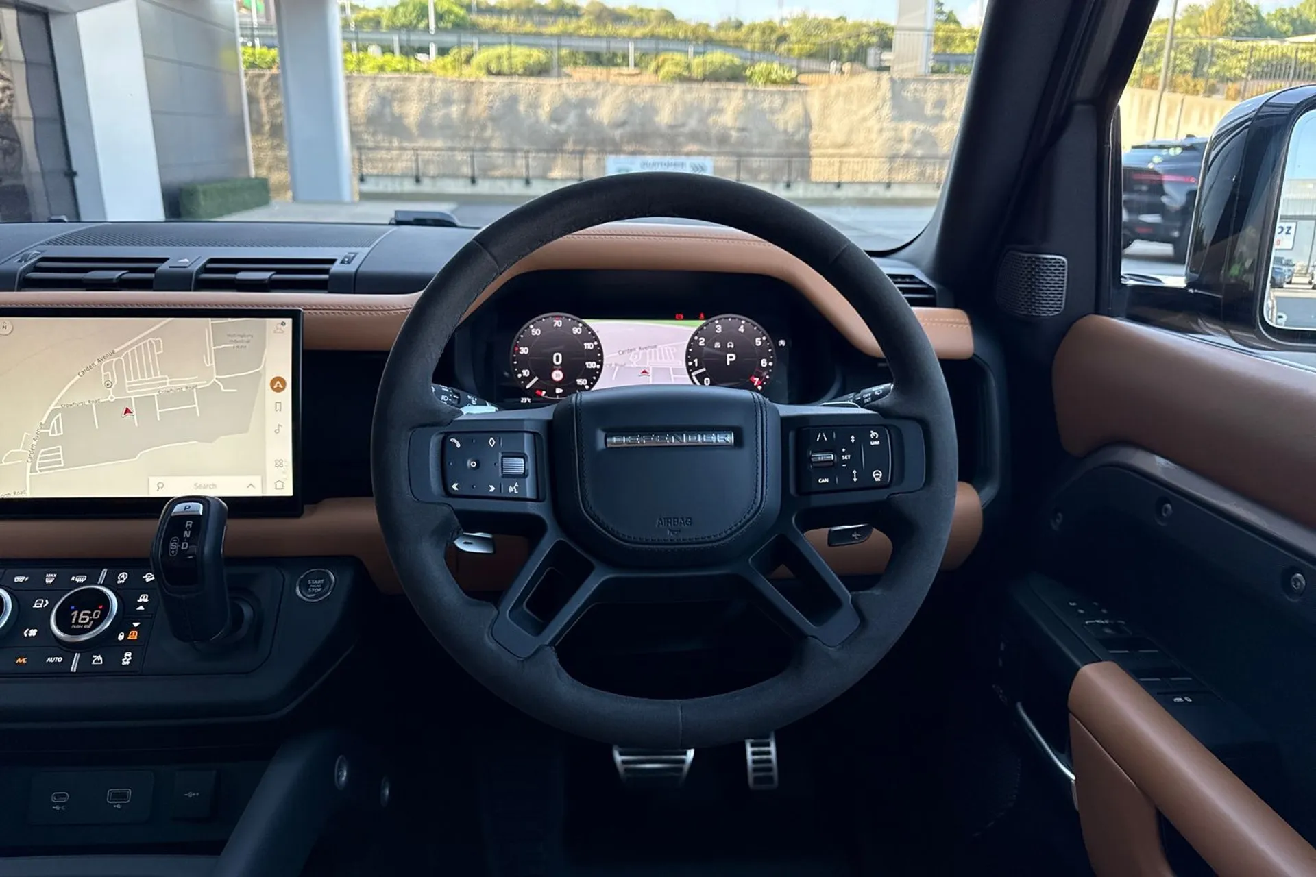 LAND ROVER DEFENDER thumbnail image number 26