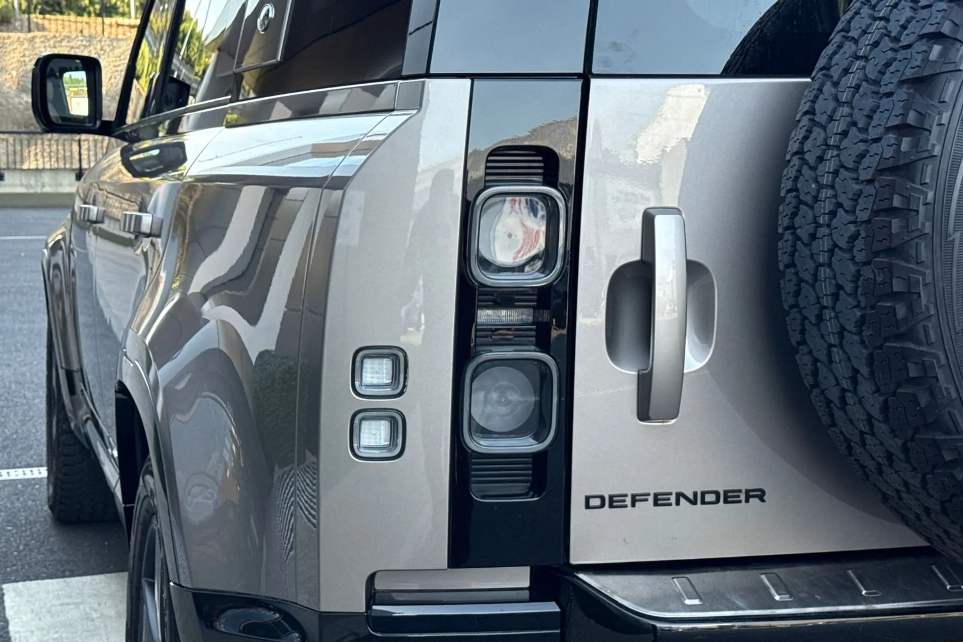 LAND ROVER DEFENDER thumbnail image number 45