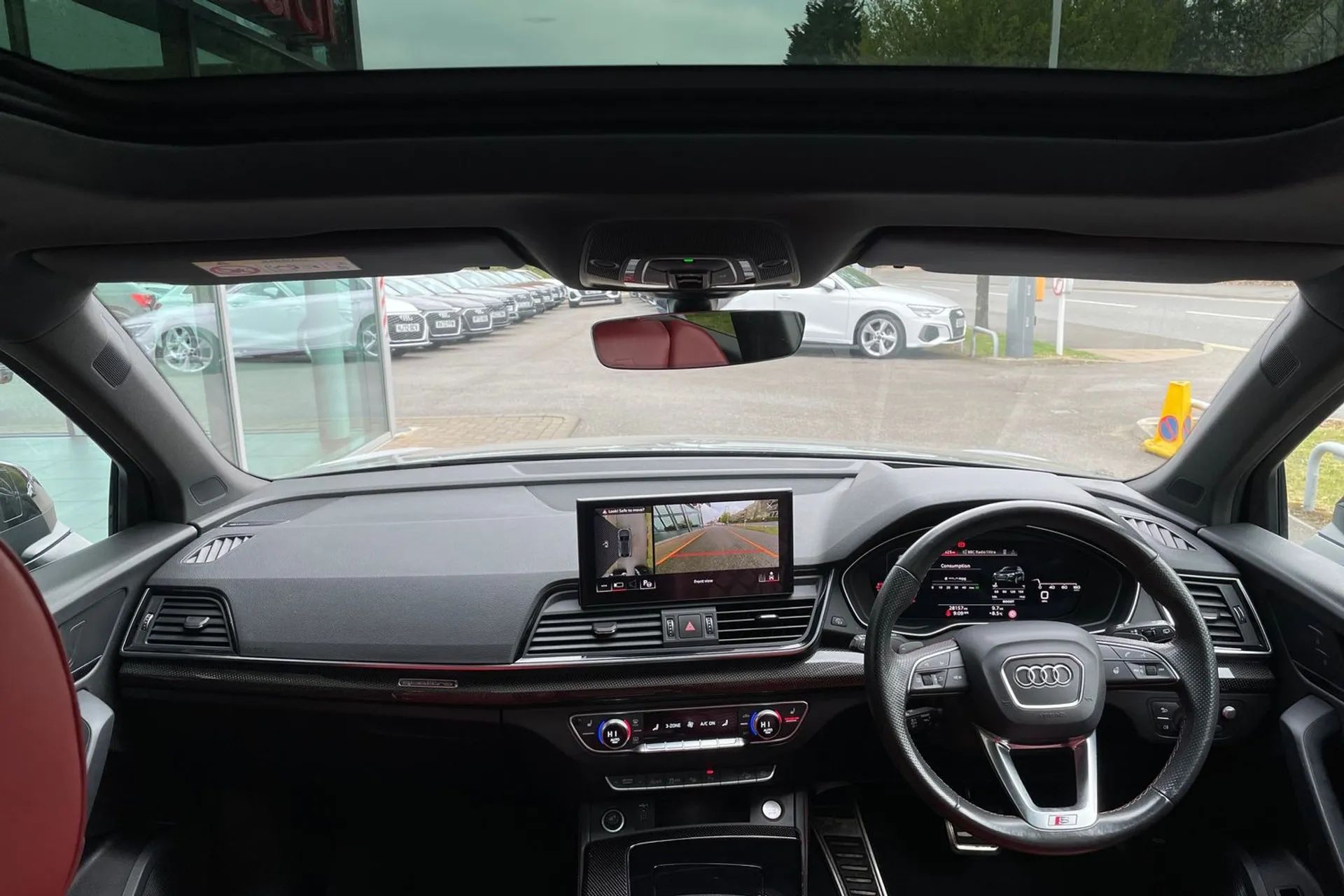 Audi Q5 thumbnail image number 3