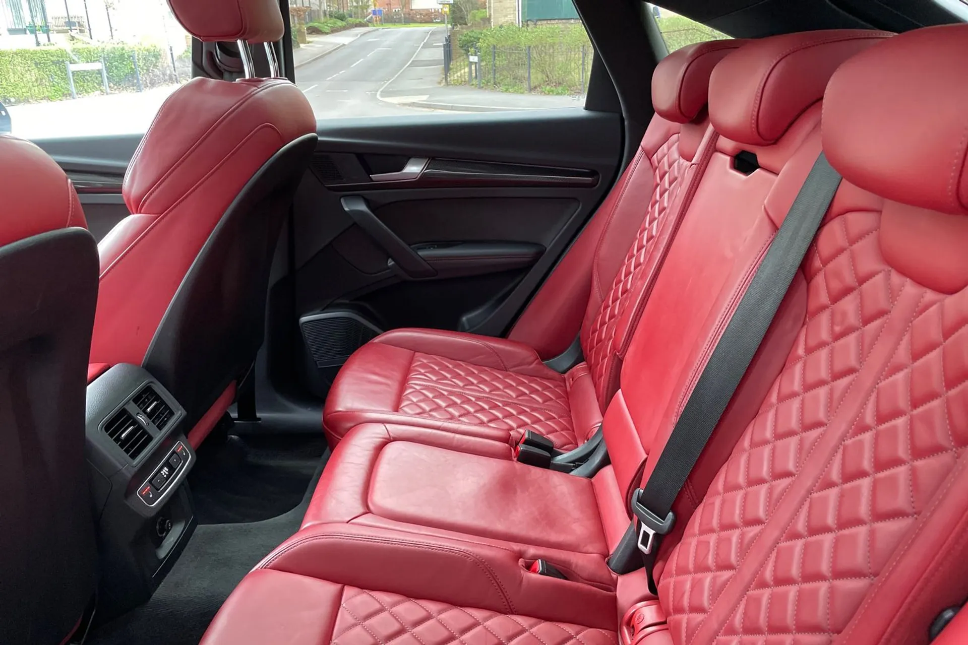 Audi Q5 thumbnail image number 29