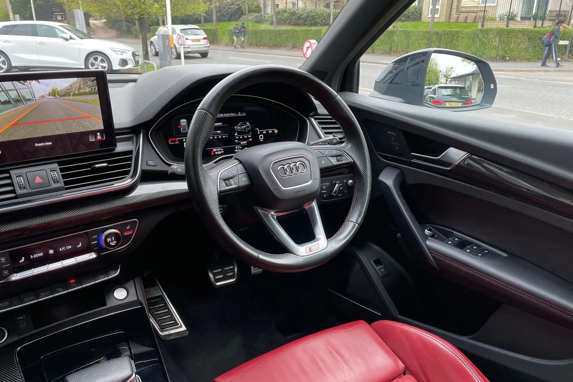 Audi Q5 thumbnail image number 32