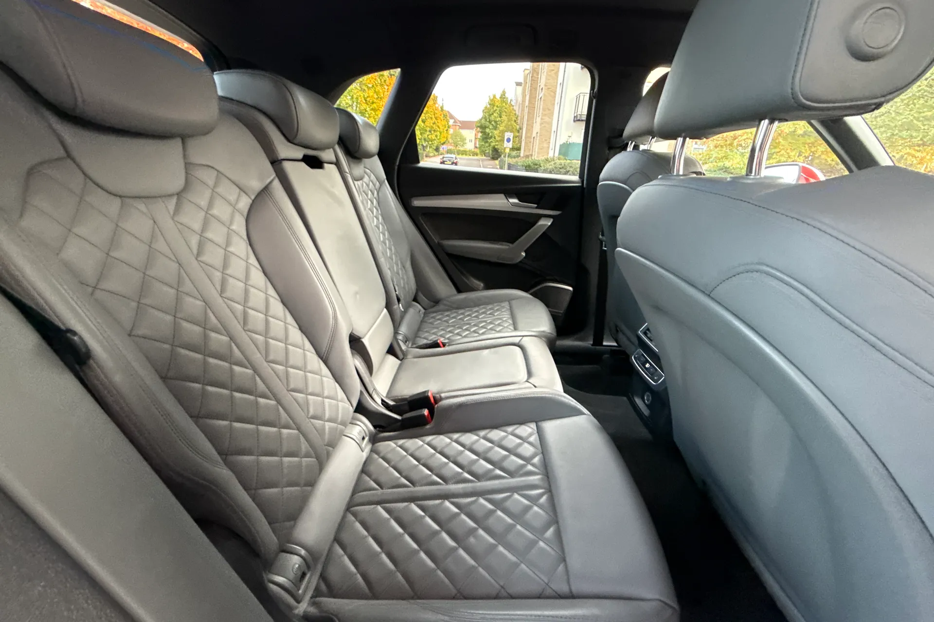 Audi Q5 thumbnail image number 37