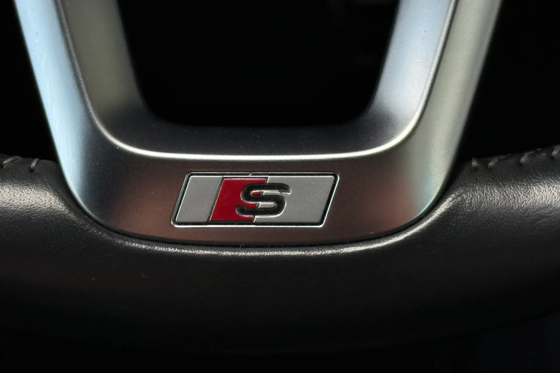 Audi Q5 thumbnail image number 13