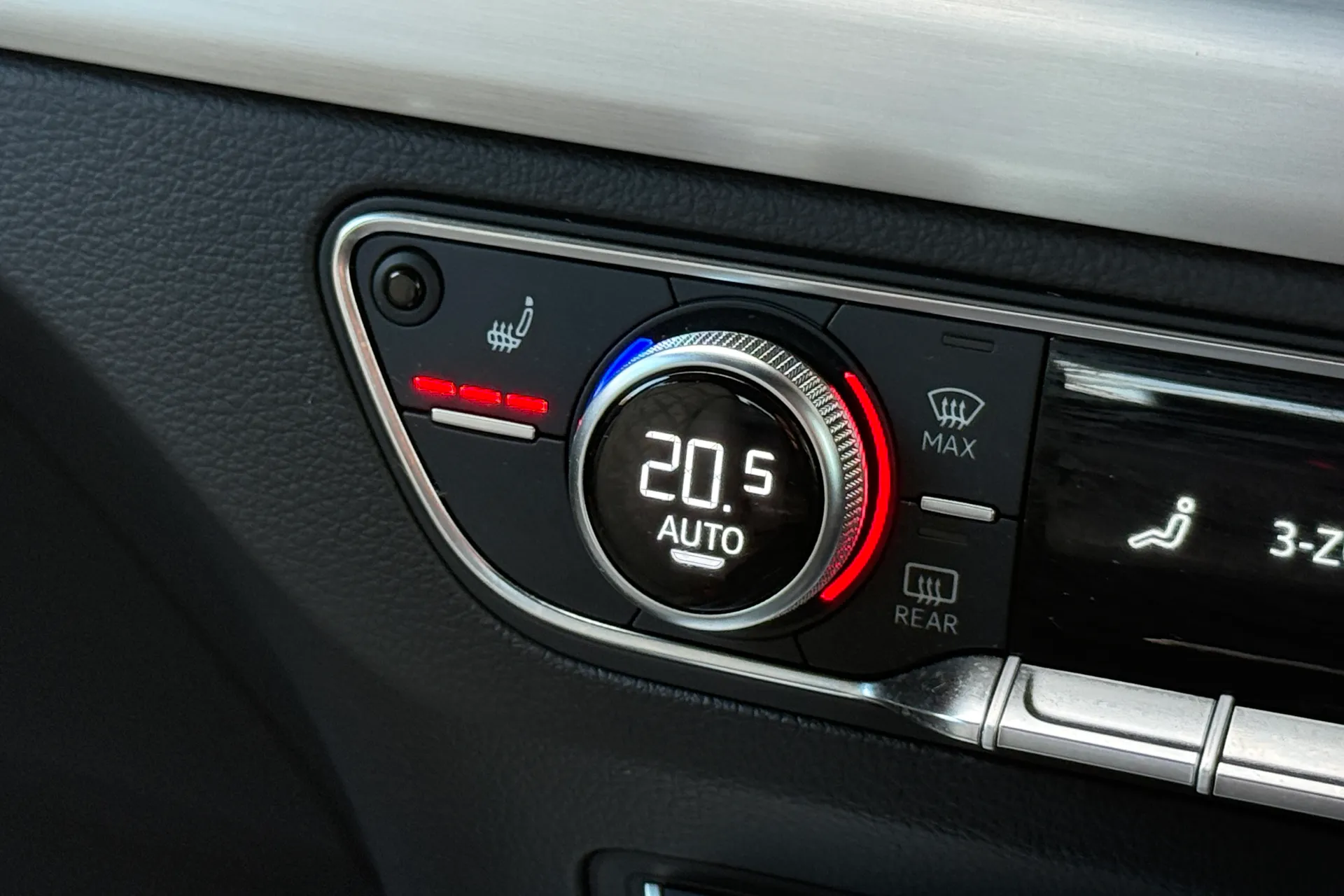 Audi Q5 thumbnail image number 6