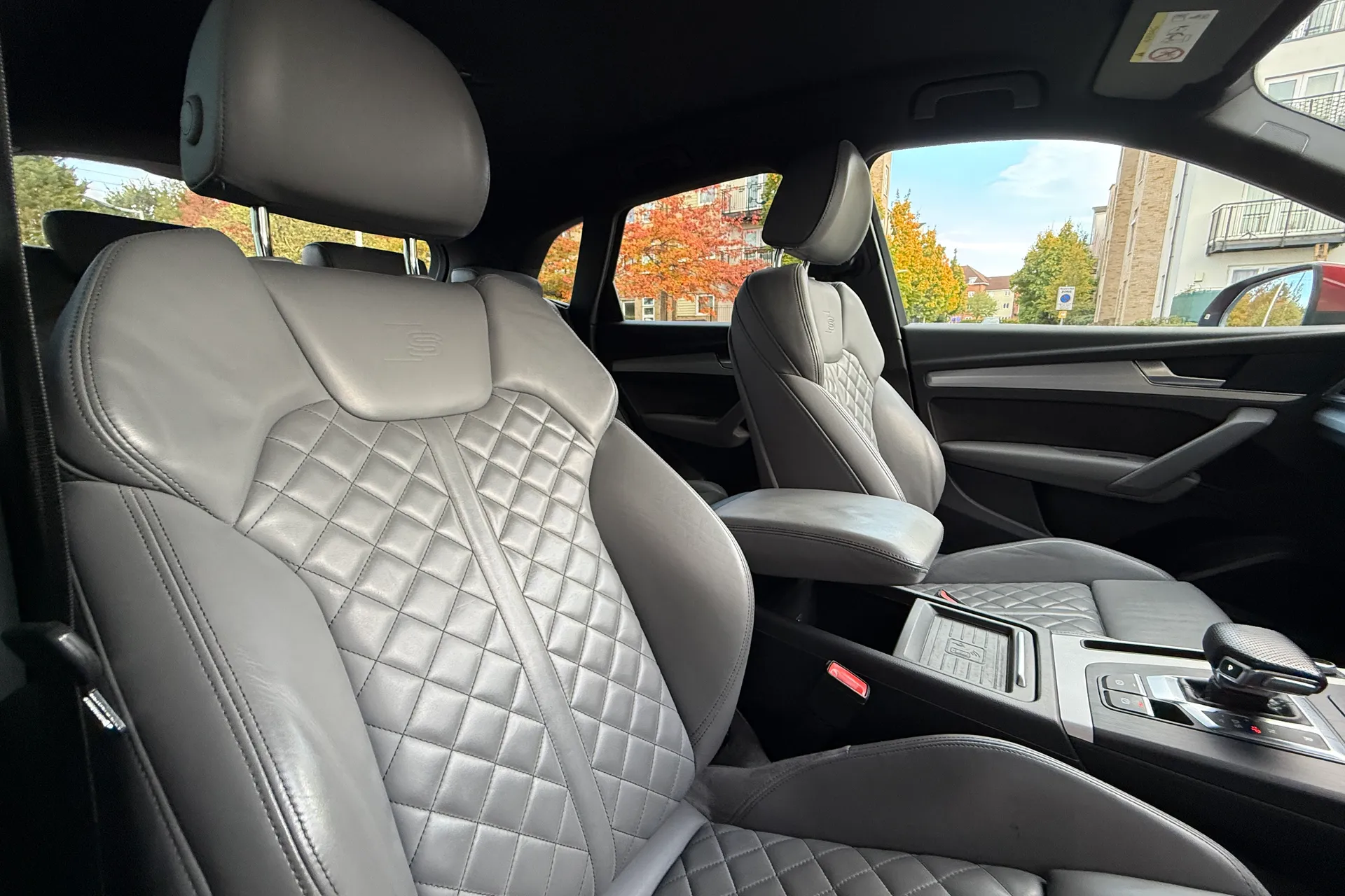 Audi Q5 thumbnail image number 31