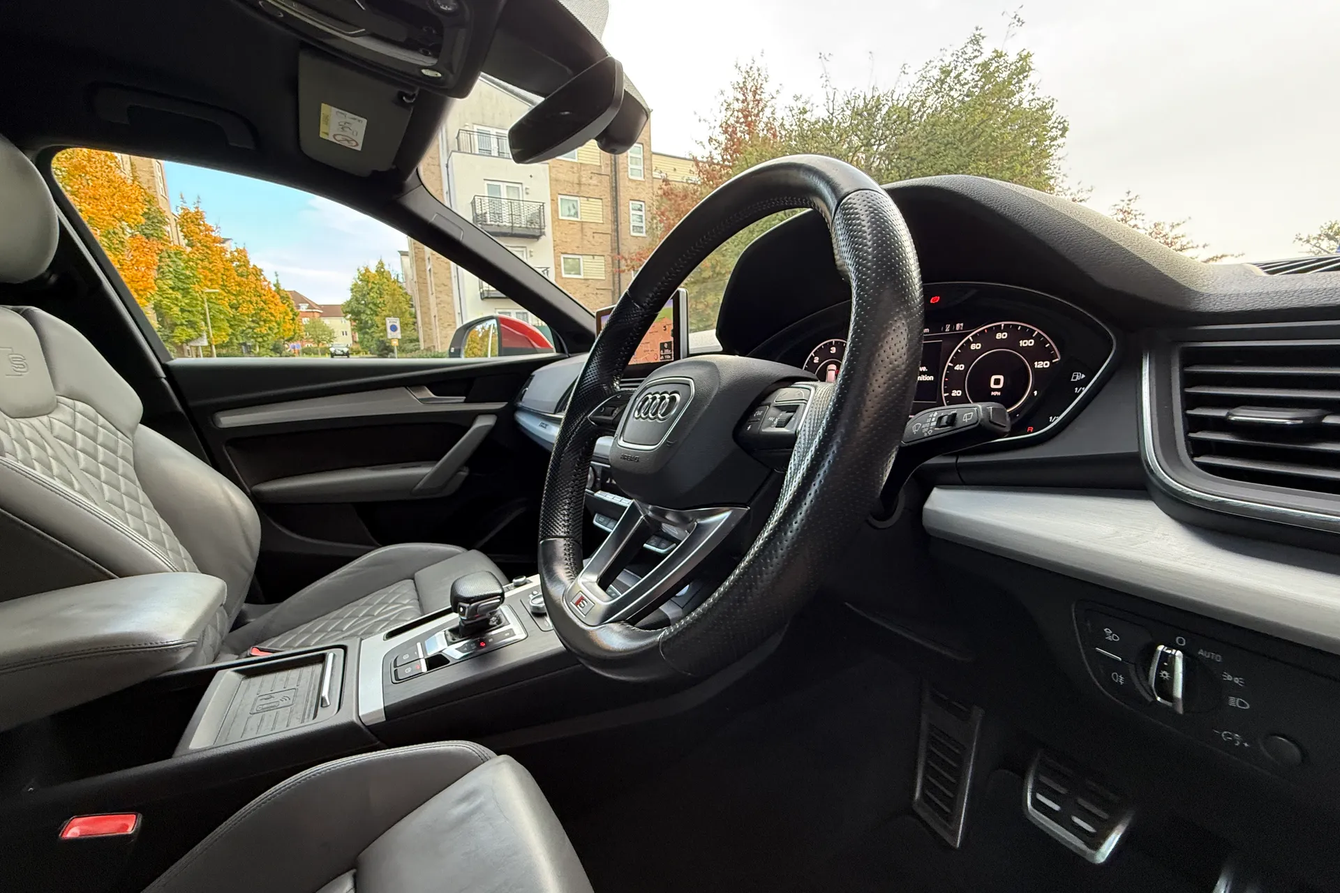 Audi Q5 thumbnail image number 30