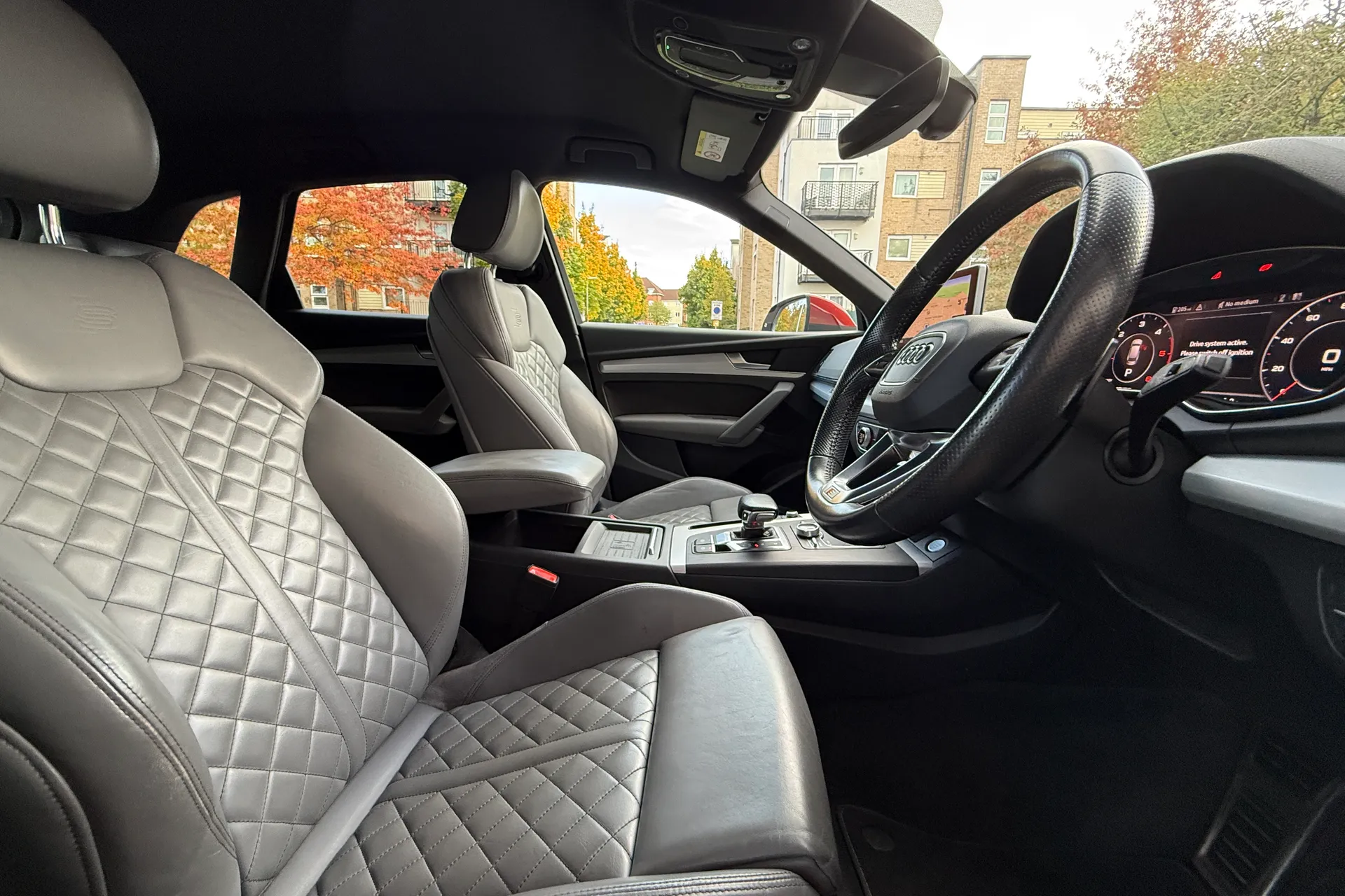 Audi Q5 thumbnail image number 29
