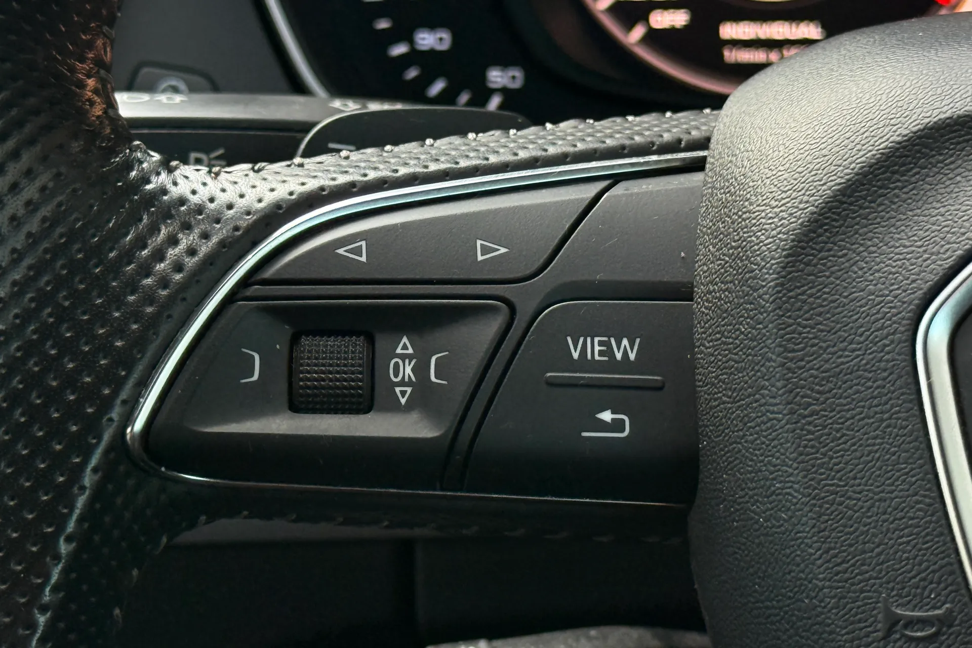 Audi Q5 thumbnail image number 12
