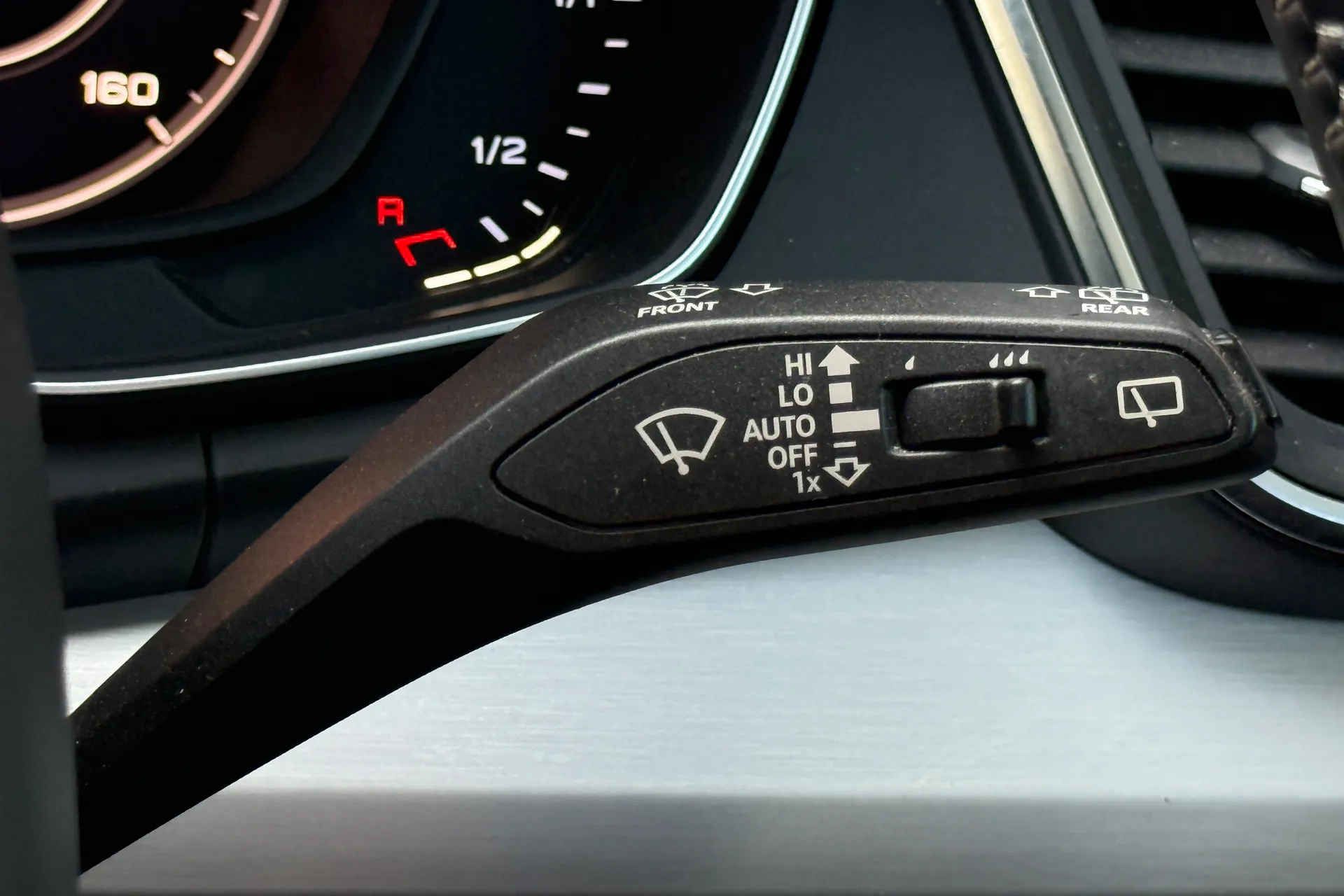 Audi Q5 thumbnail image number 14