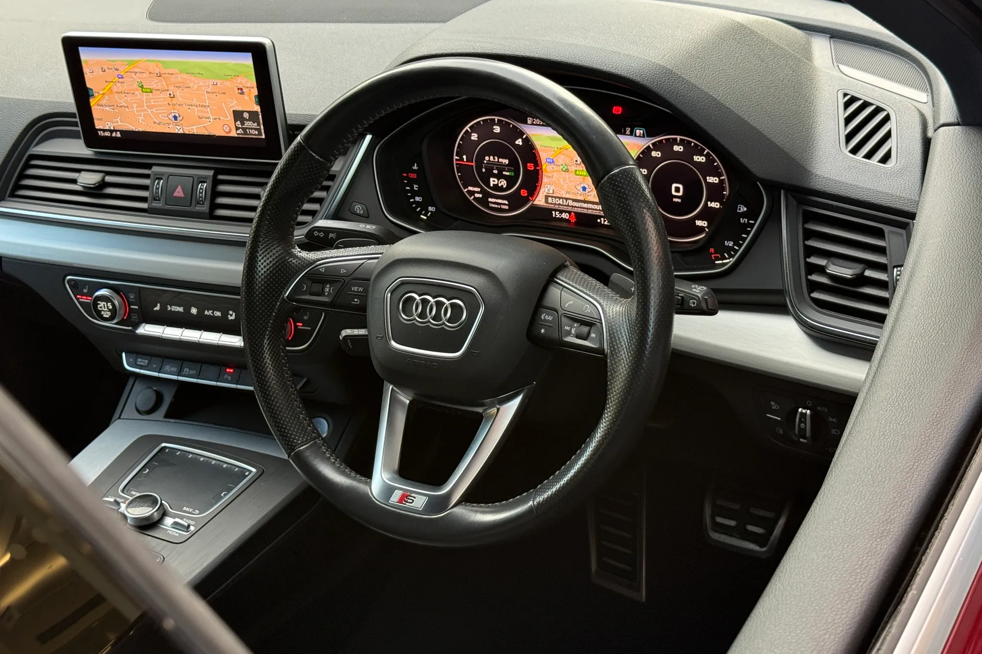 Audi Q5 thumbnail image number 32