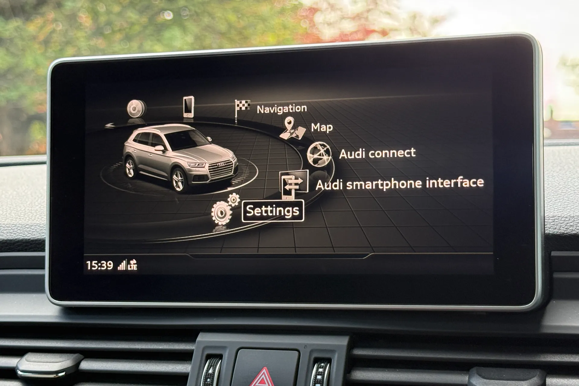 Audi Q5 thumbnail image number 17