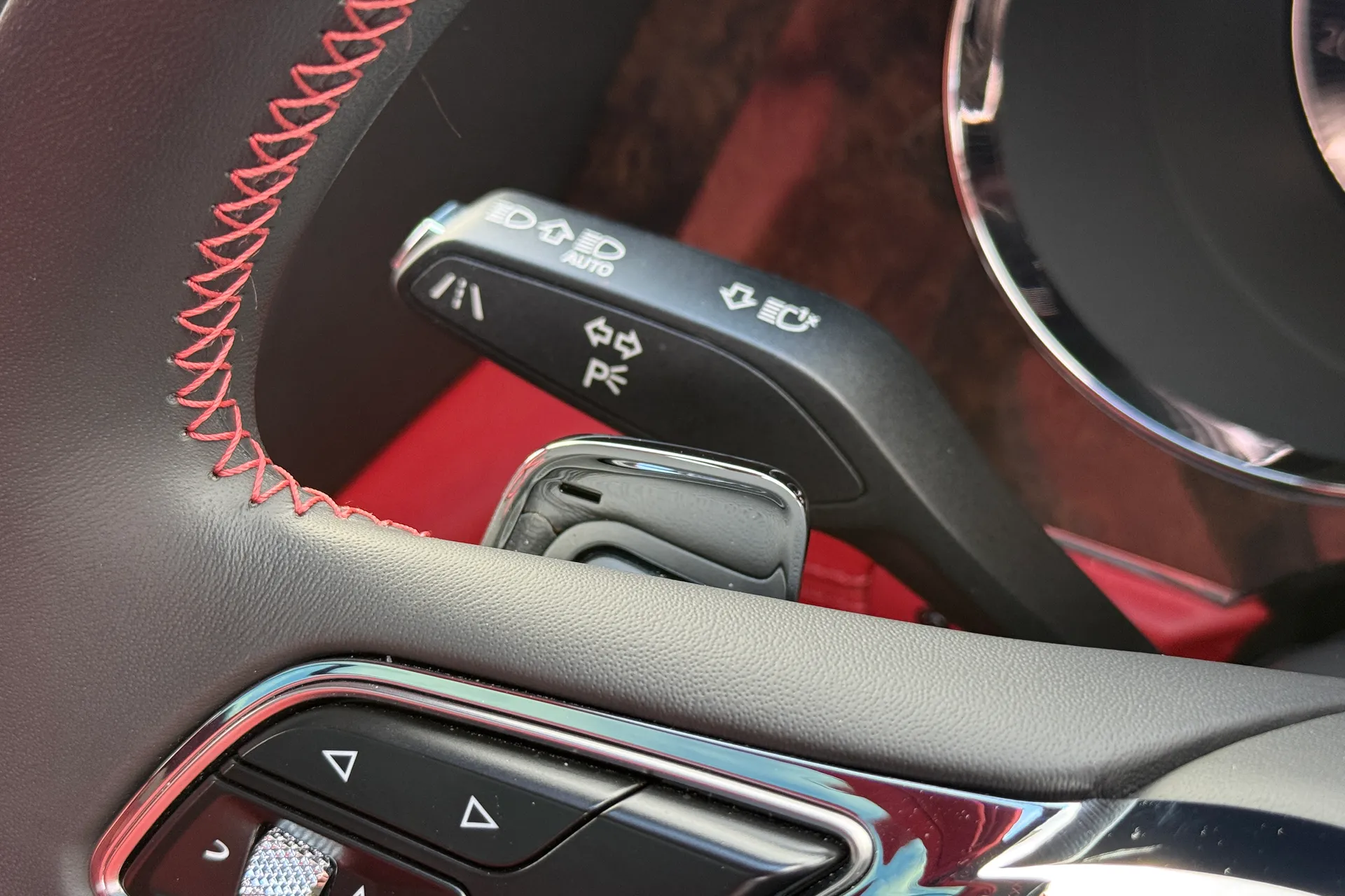 Bentley BENTAYGA thumbnail image number 55