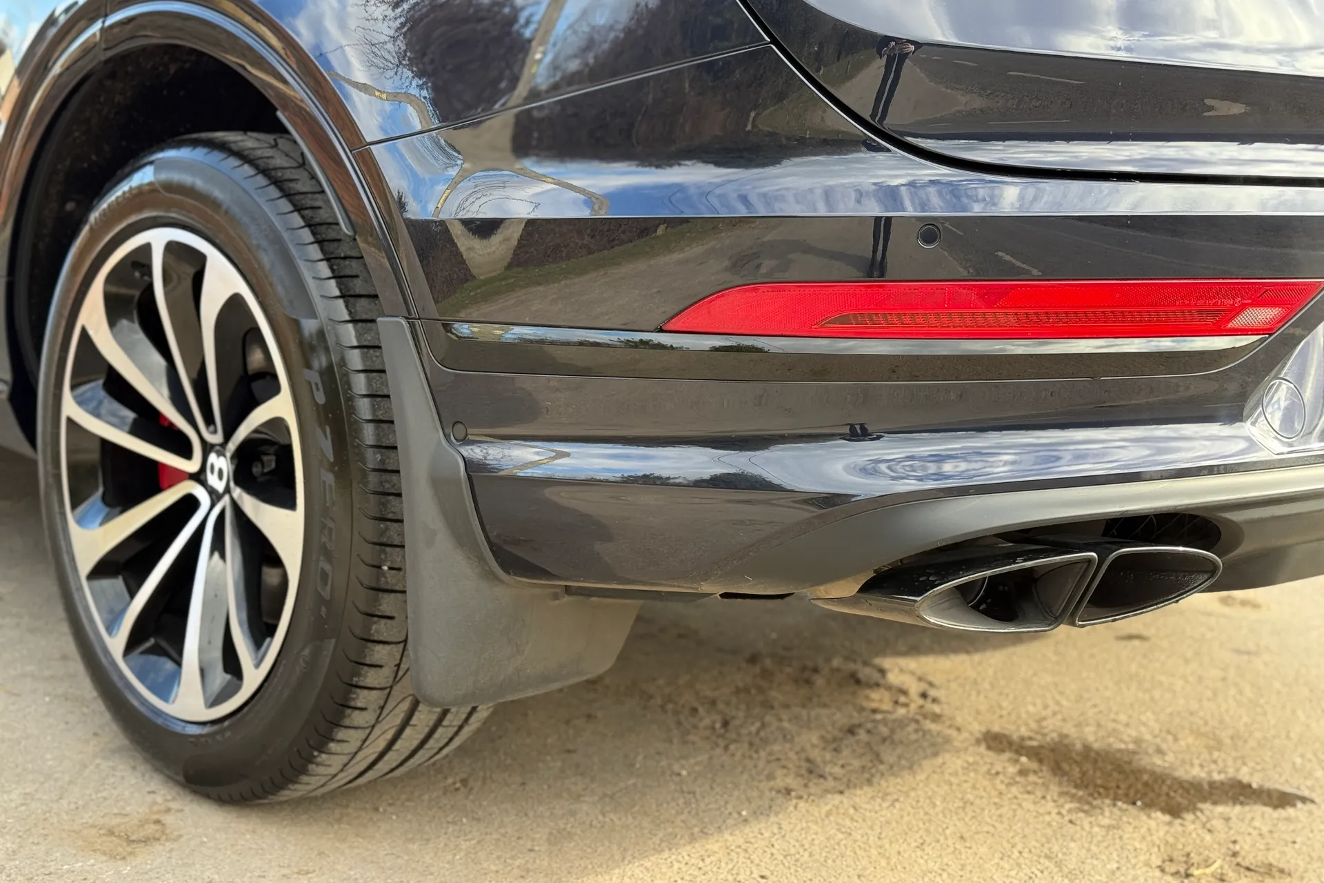 Bentley BENTAYGA thumbnail image number 12