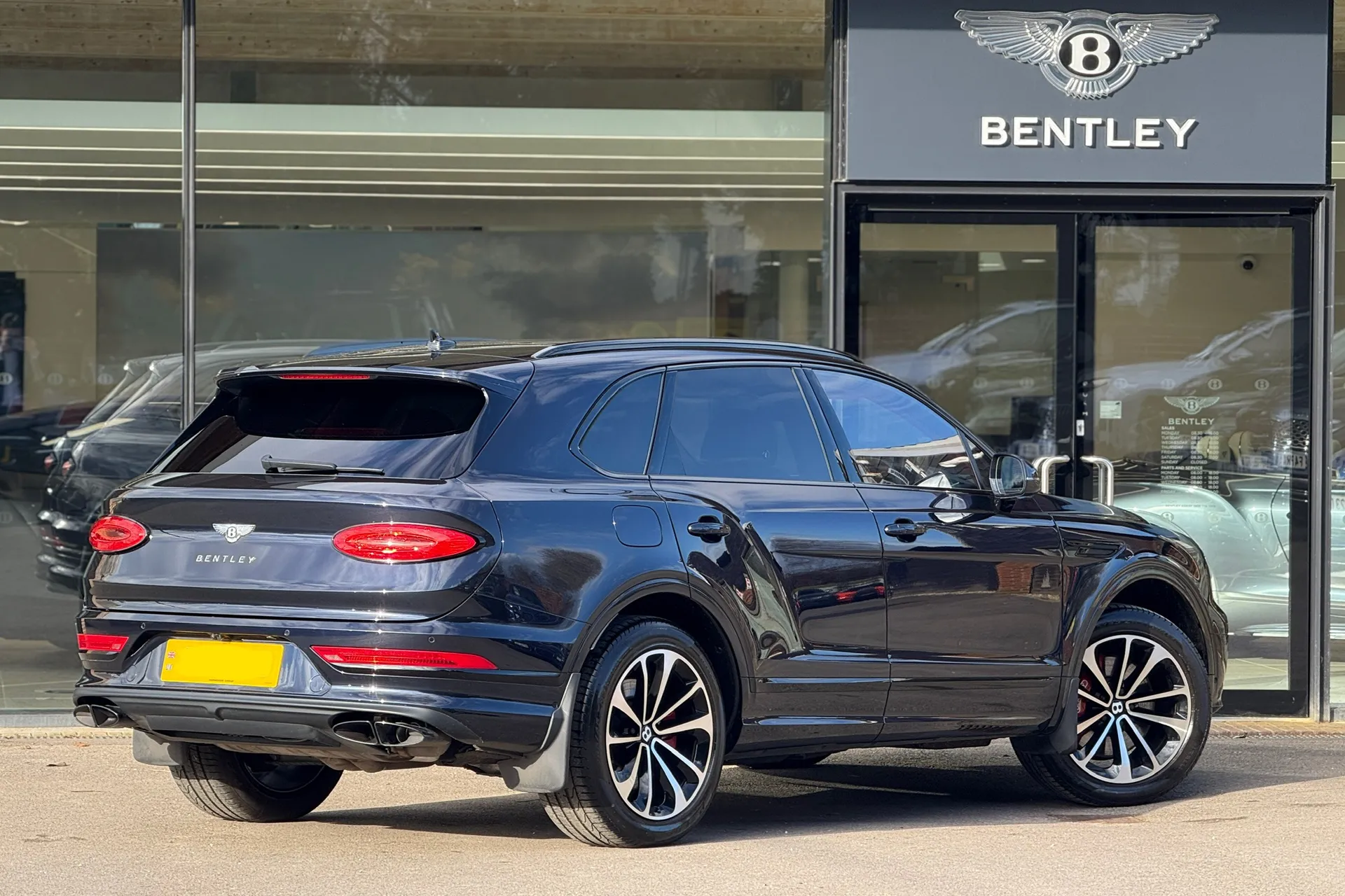 Bentley BENTAYGA thumbnail image number 5