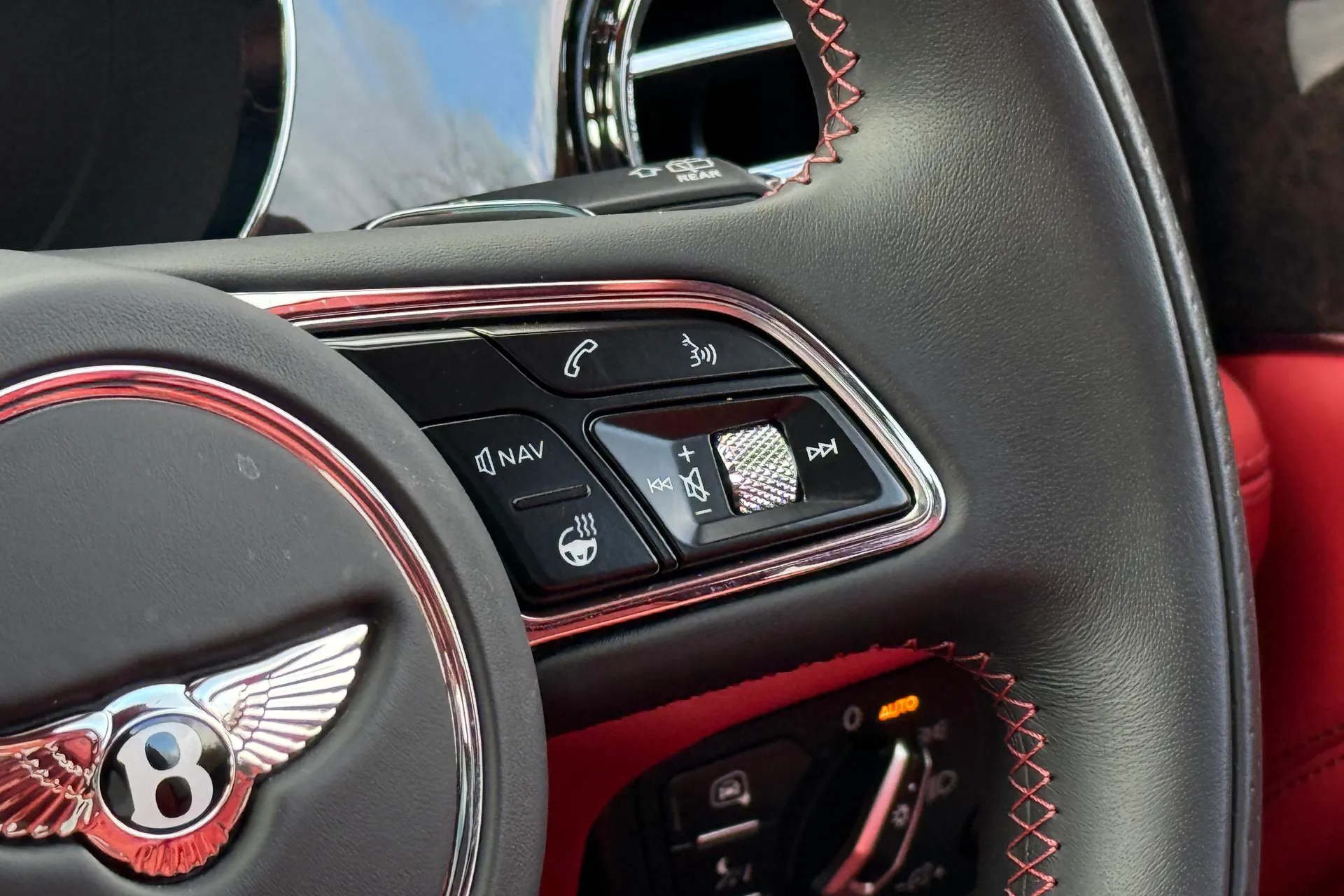 Bentley BENTAYGA thumbnail image number 44