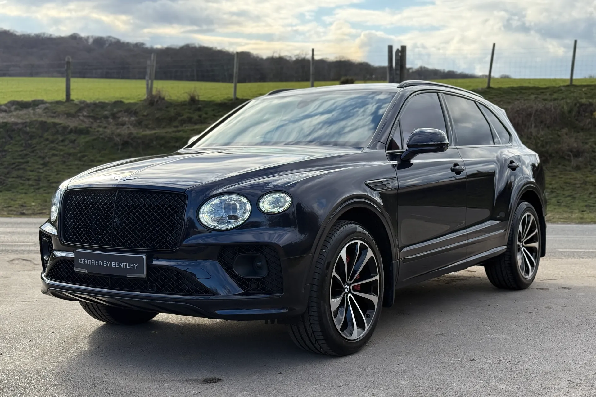Bentley BENTAYGA thumbnail image number 9