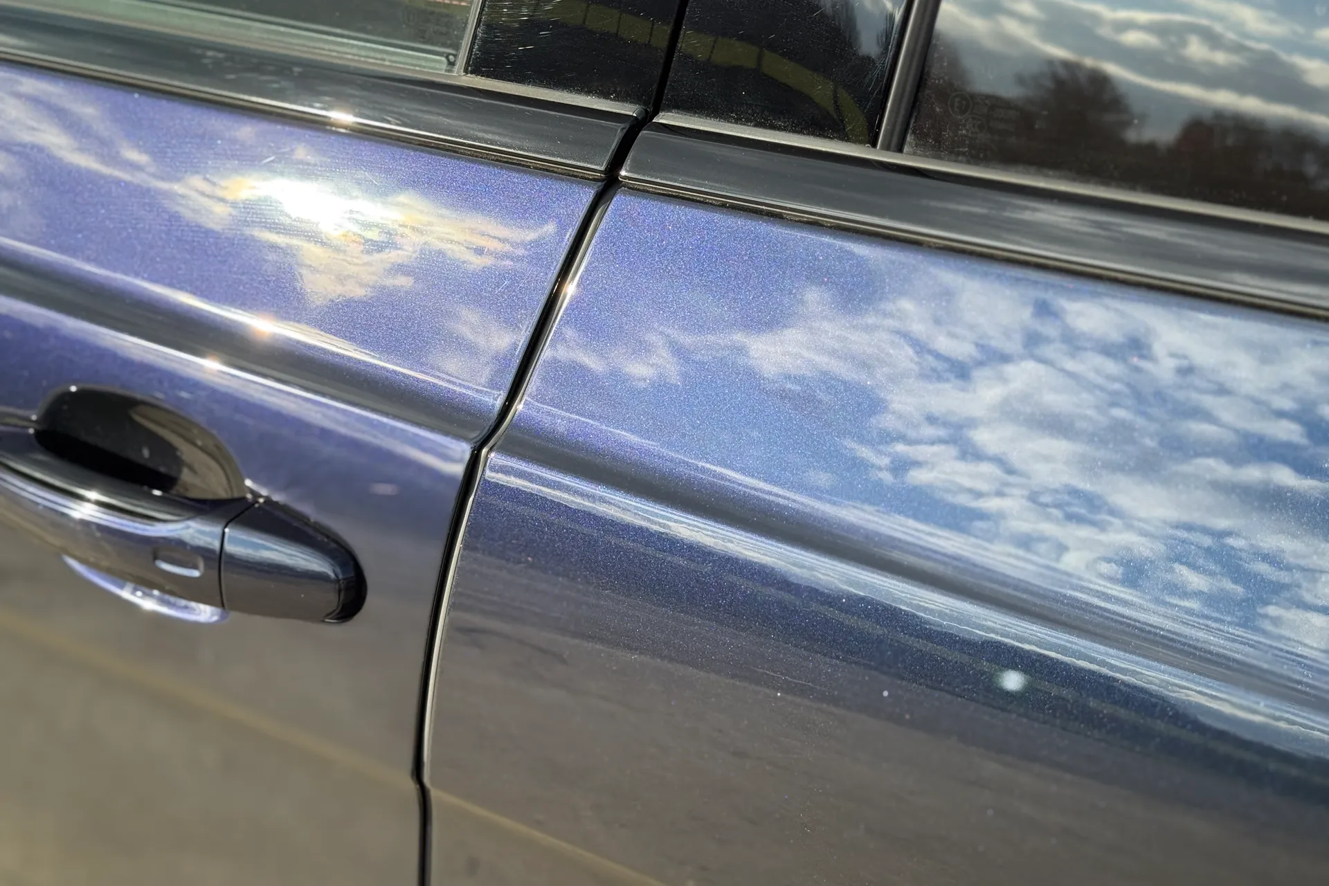 Bentley BENTAYGA thumbnail image number 37