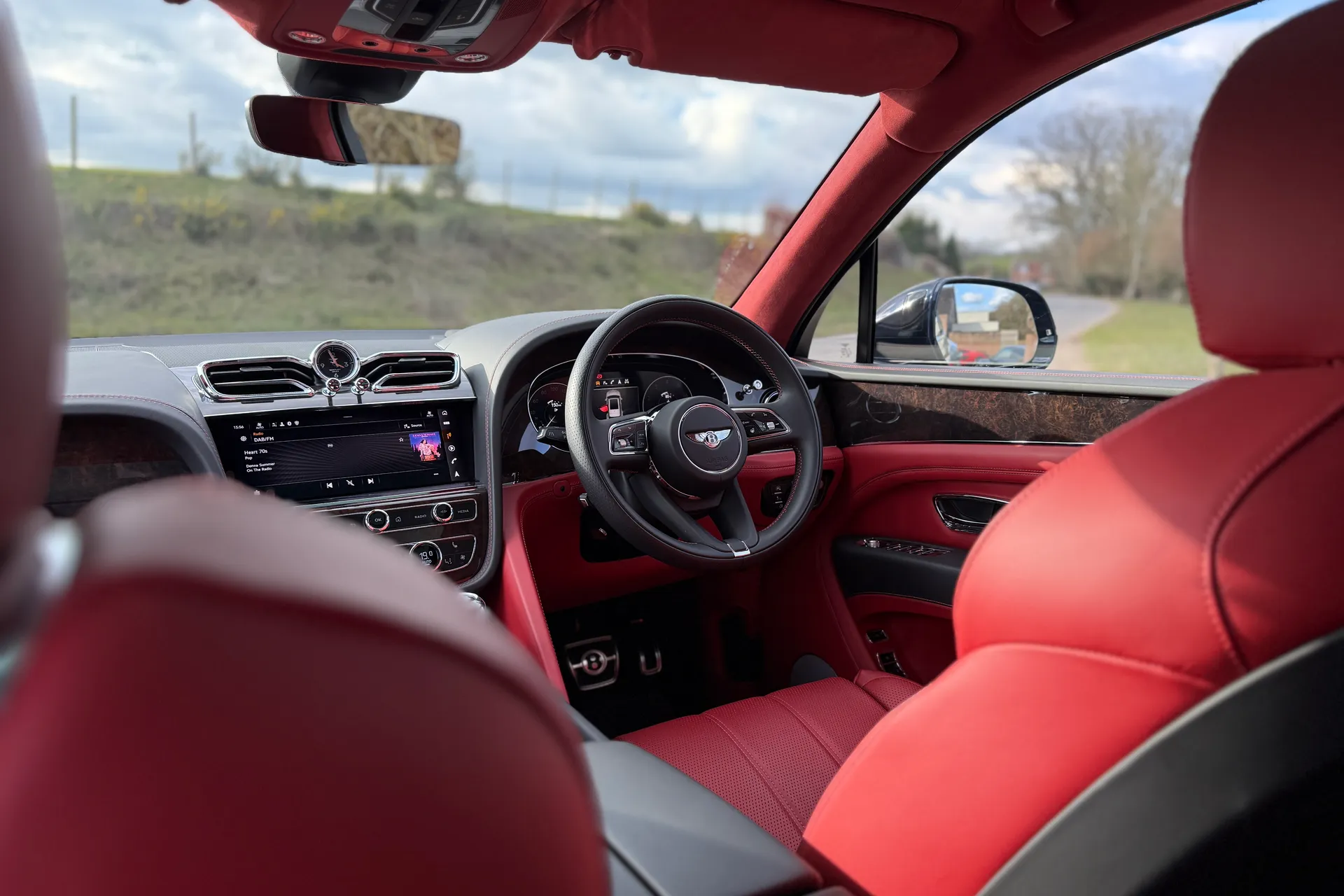 Bentley BENTAYGA thumbnail image number 39