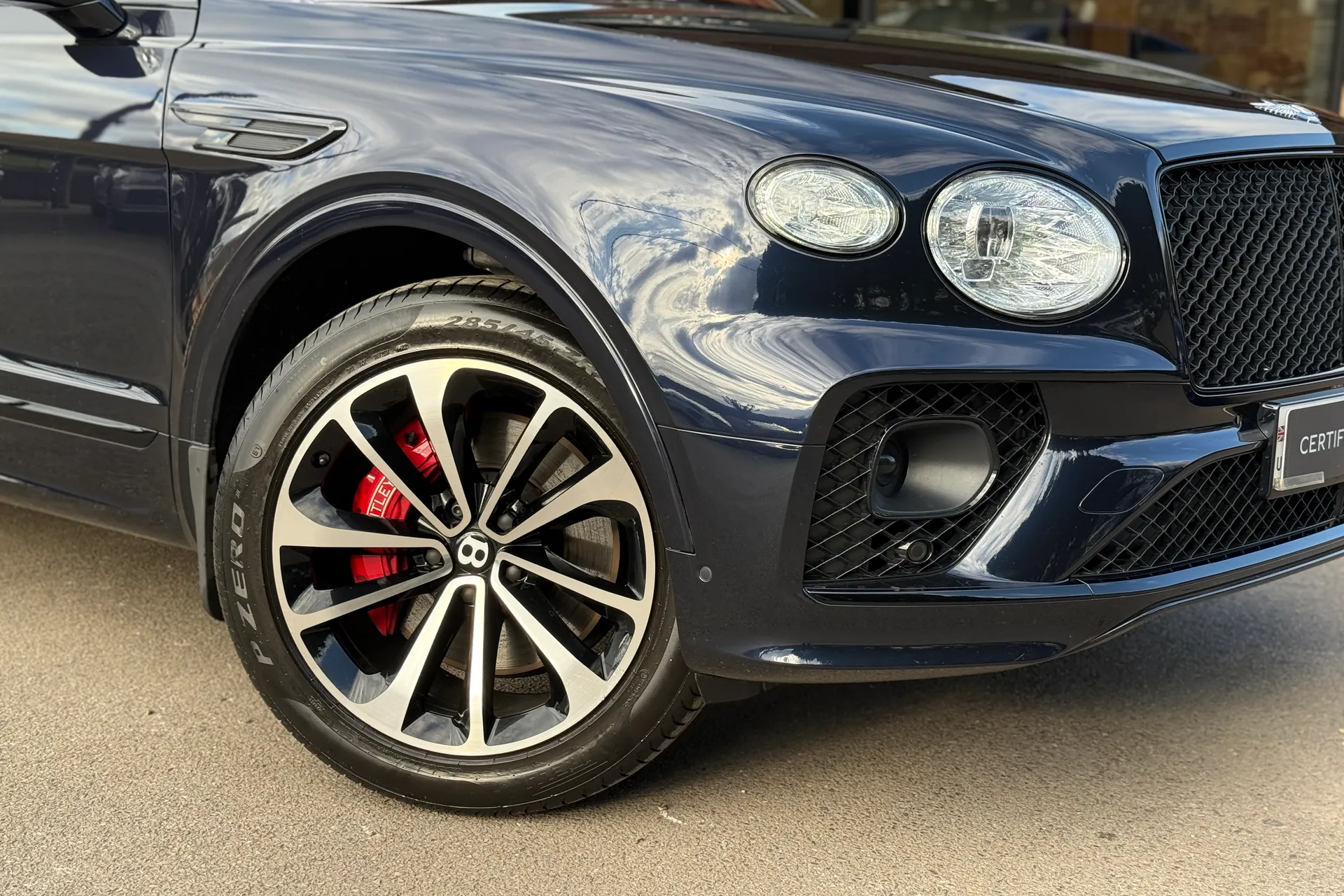 Bentley BENTAYGA thumbnail image number 7