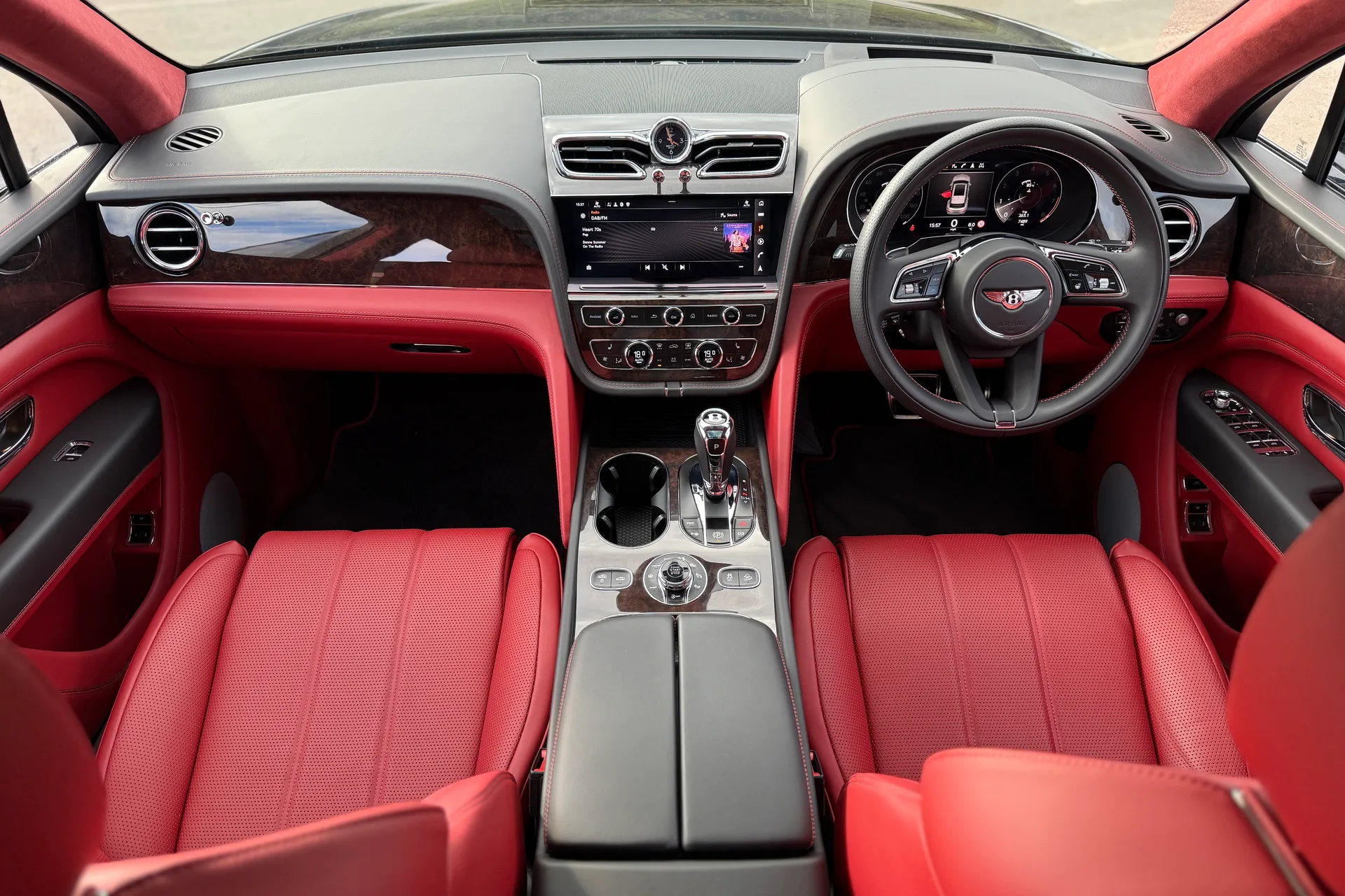 Bentley BENTAYGA thumbnail image number 6
