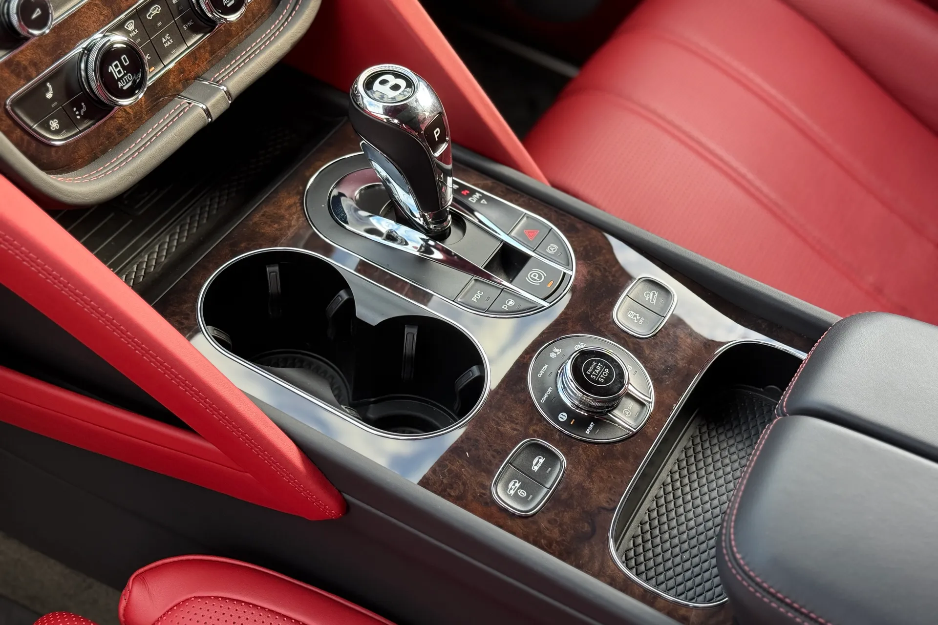 Bentley BENTAYGA thumbnail image number 21