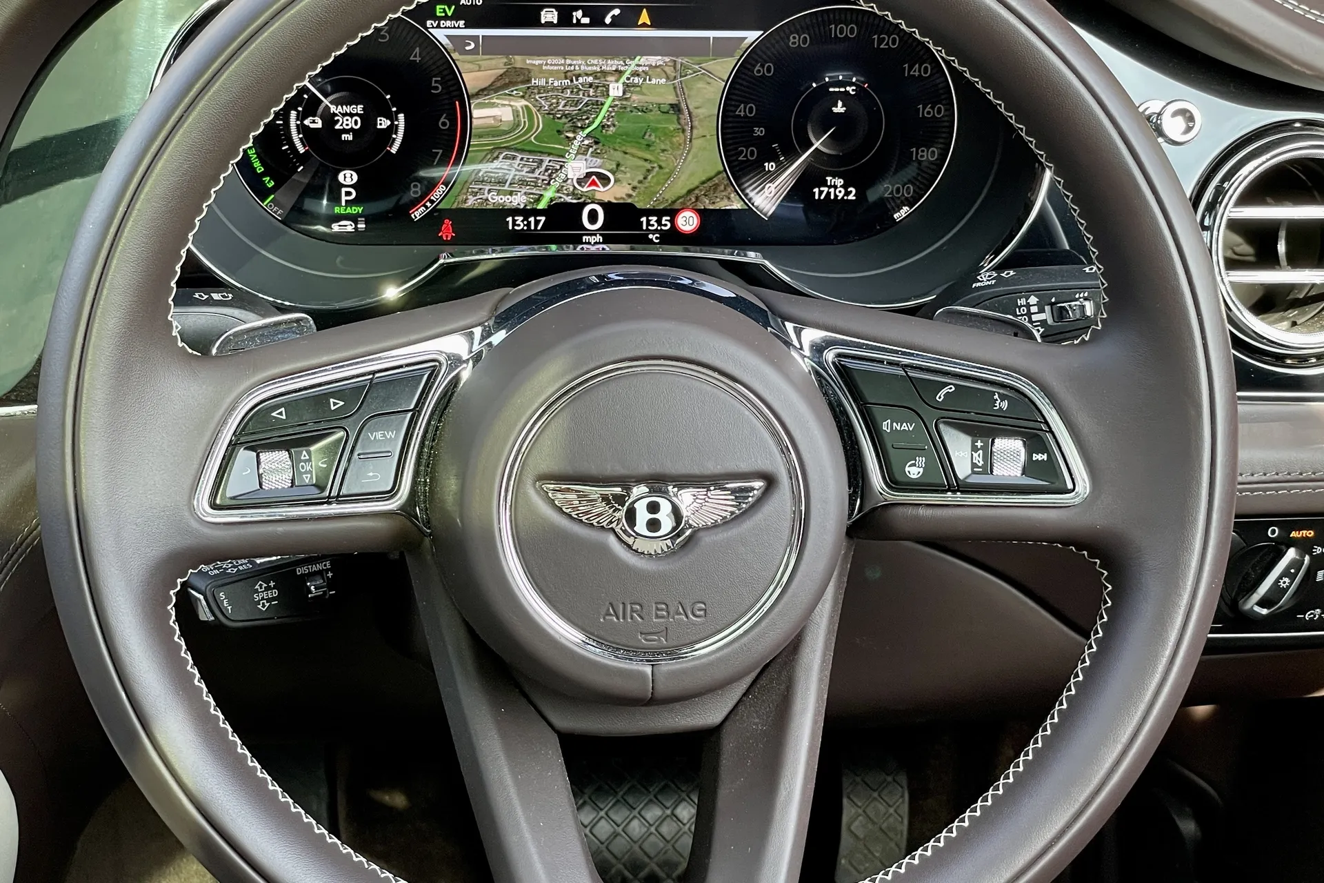 Bentley BENTAYGA thumbnail image number 36