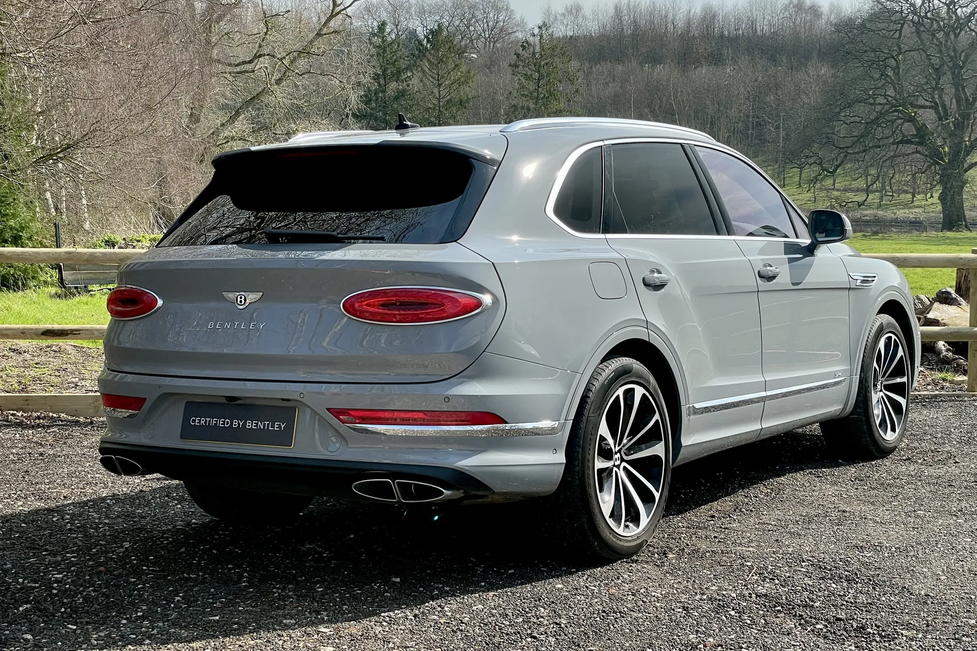 Bentley BENTAYGA thumbnail image number 10