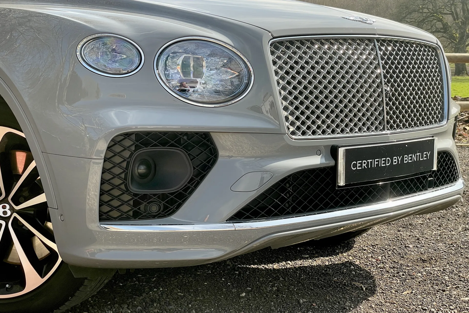 Bentley BENTAYGA thumbnail image number 9