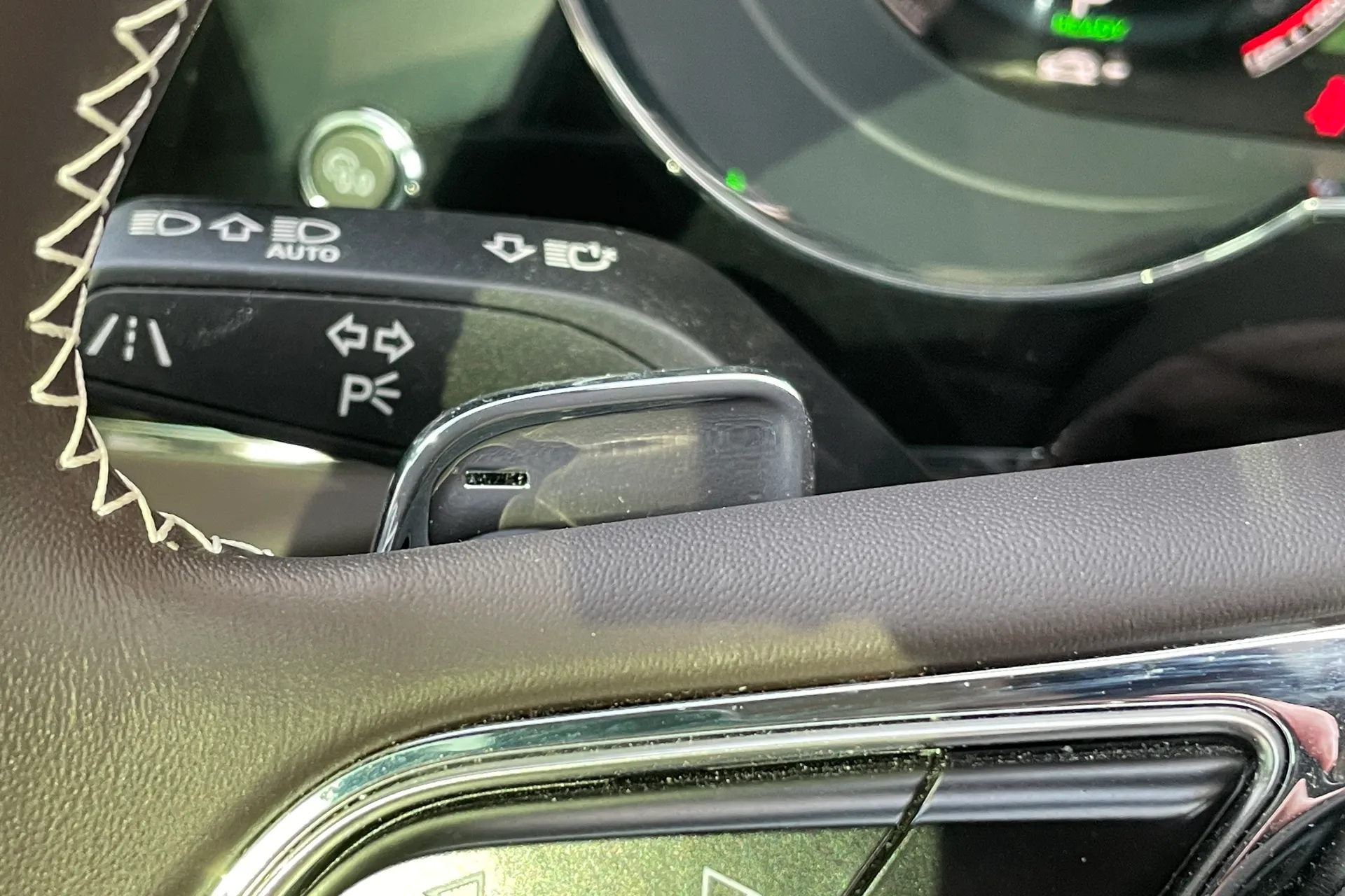 Bentley BENTAYGA thumbnail image number 48