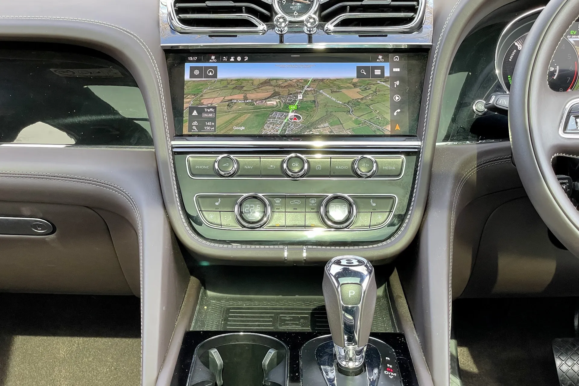 Bentley BENTAYGA thumbnail image number 33