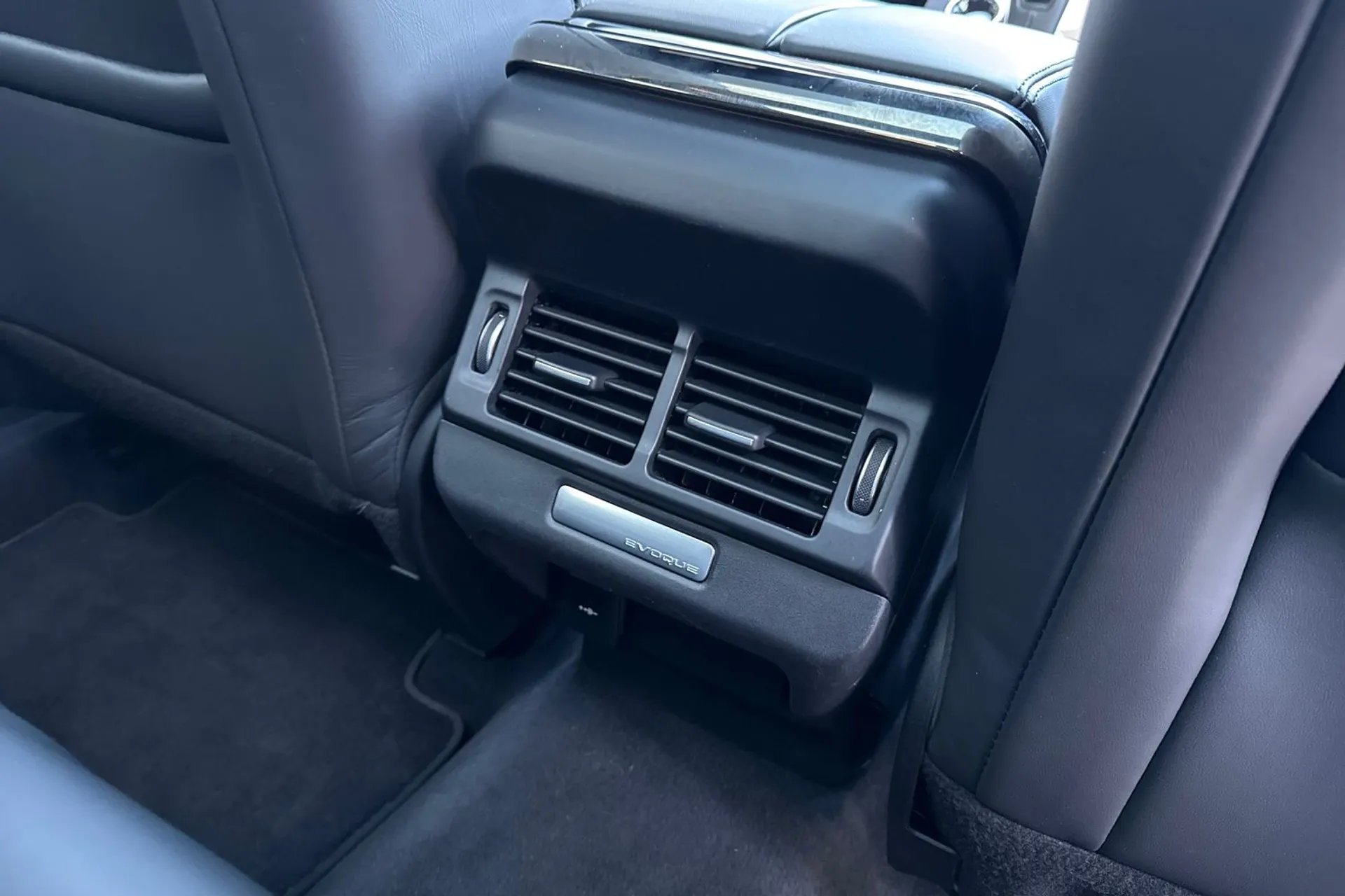 LAND ROVER RANGE ROVER EVOQUE thumbnail image number 54