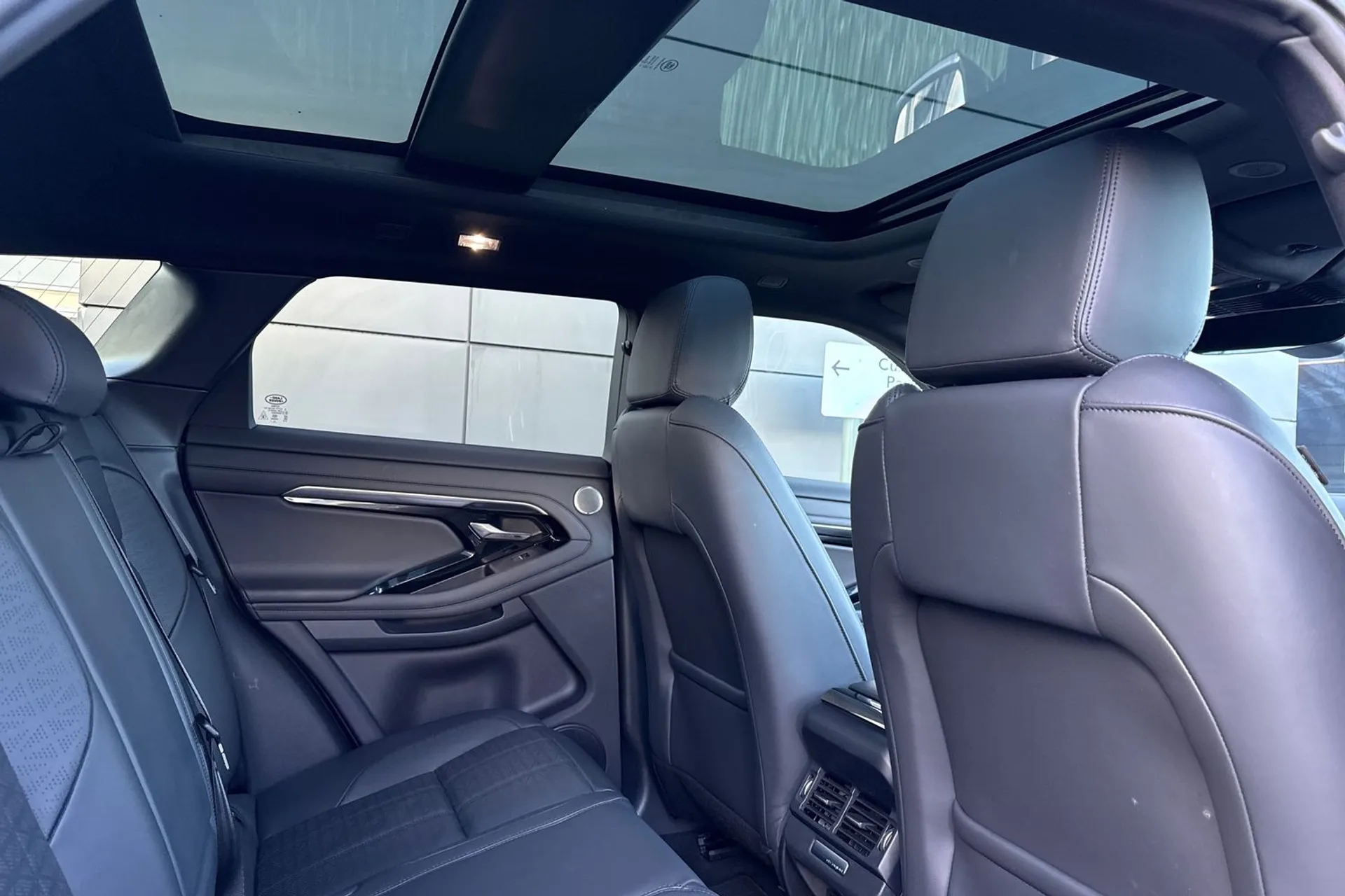 LAND ROVER RANGE ROVER EVOQUE thumbnail image number 34