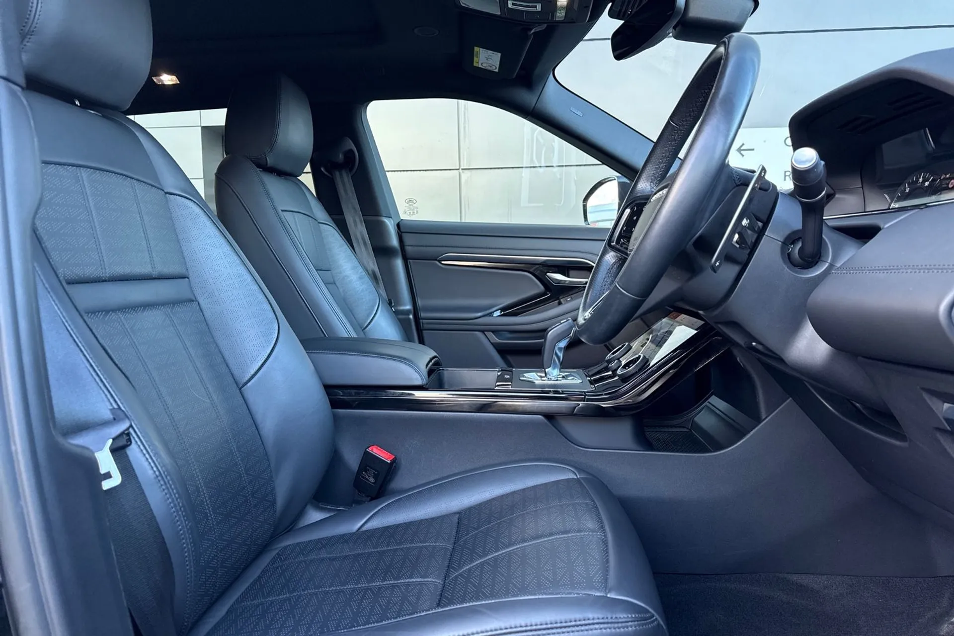 LAND ROVER RANGE ROVER EVOQUE thumbnail image number 20