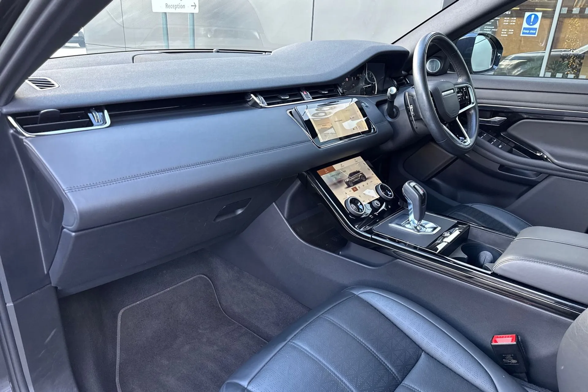 LAND ROVER RANGE ROVER EVOQUE thumbnail image number 36