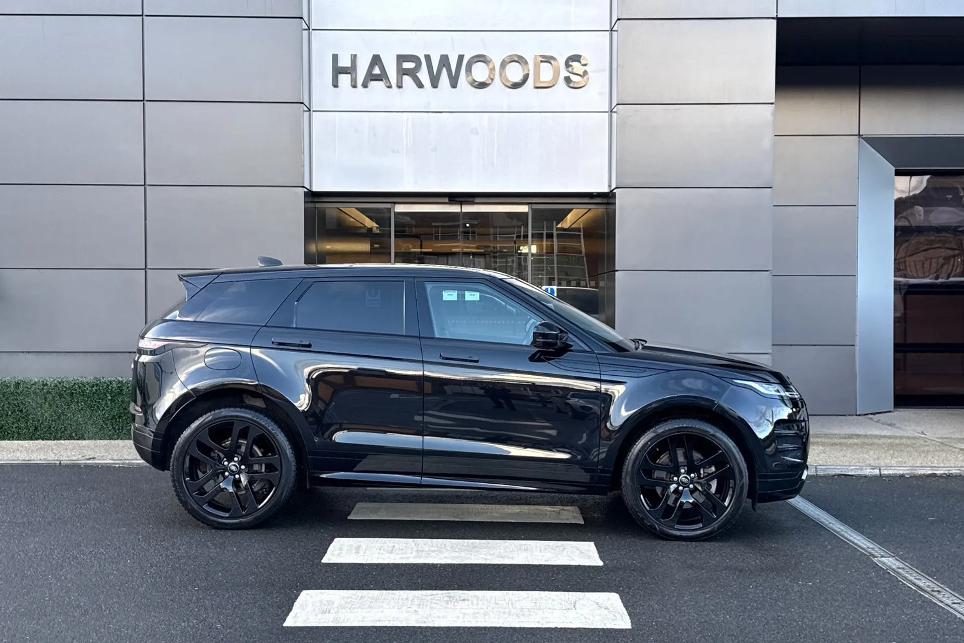 LAND ROVER RANGE ROVER EVOQUE thumbnail image number 2