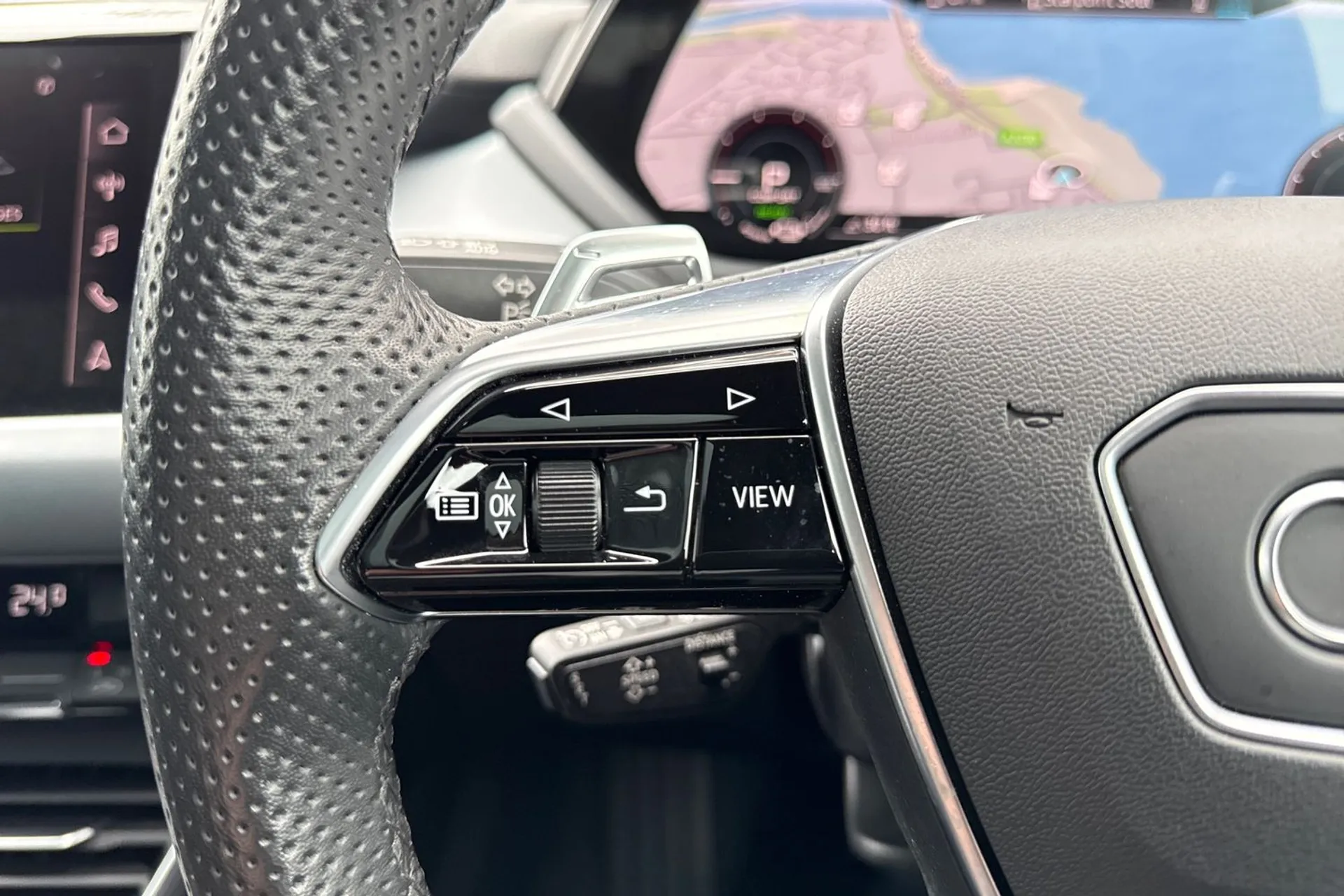 Audi e-tron GT thumbnail image number 41