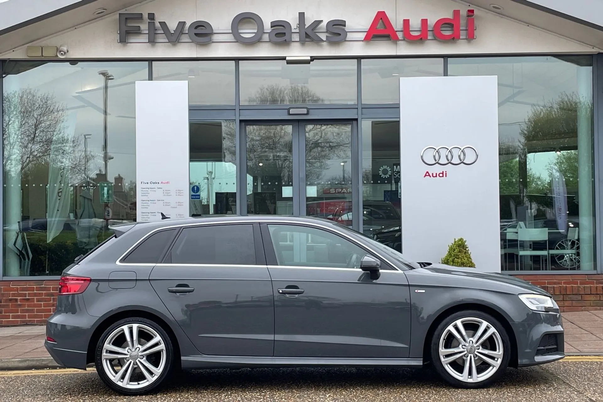 Audi A3 thumbnail image number 2