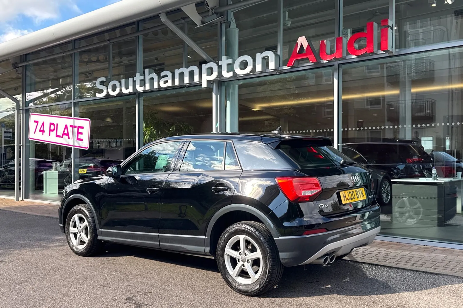 Audi Q2 thumbnail image number 7